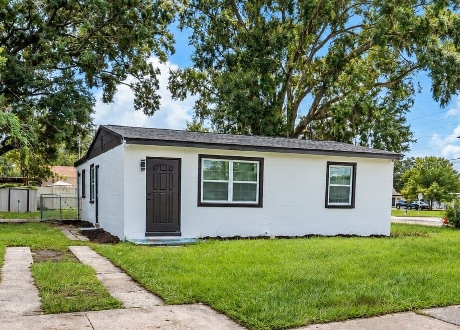 3942 N WELLS Street, Orlando, FL 32805