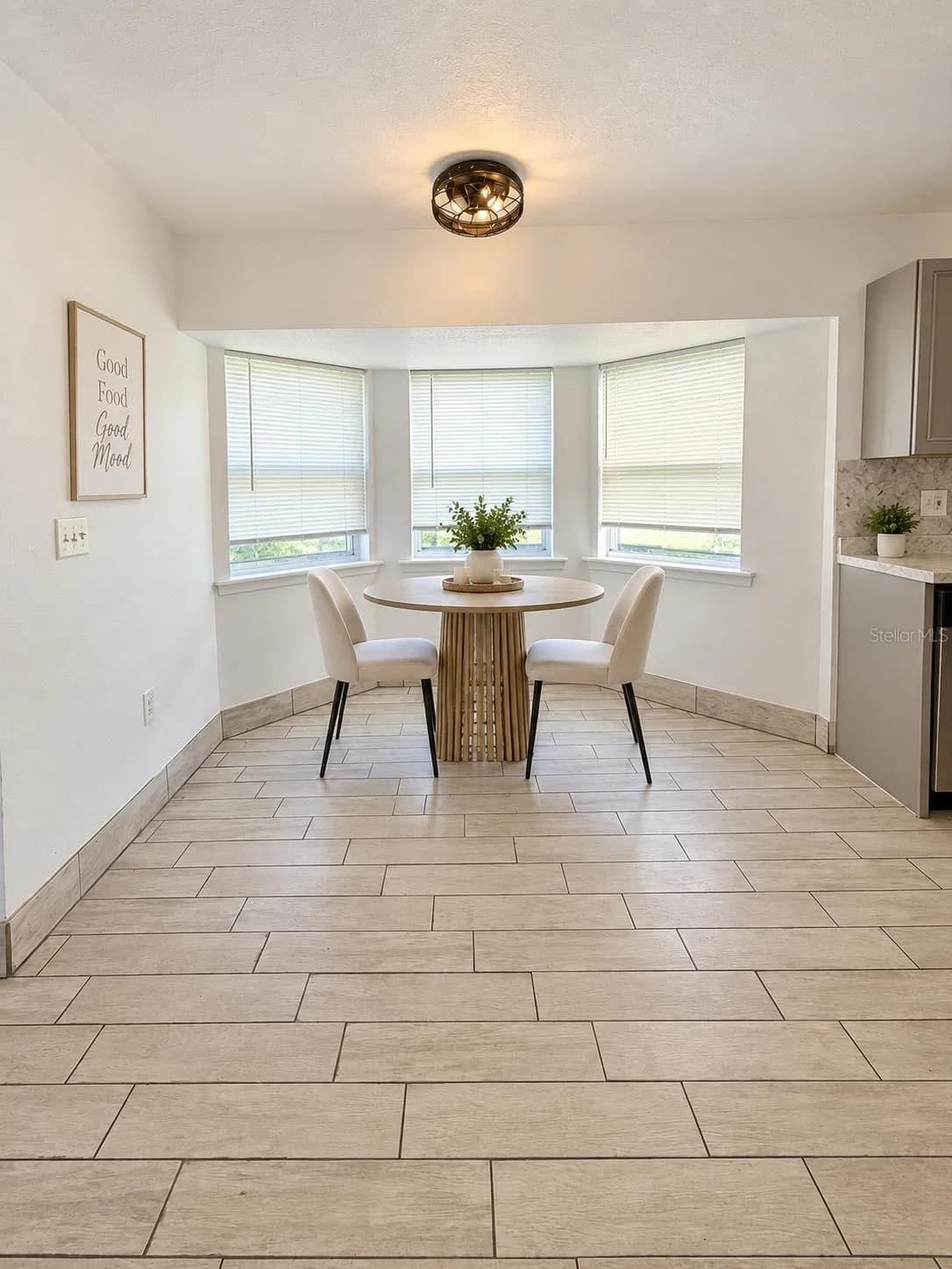 454 CARDINAL Court 5