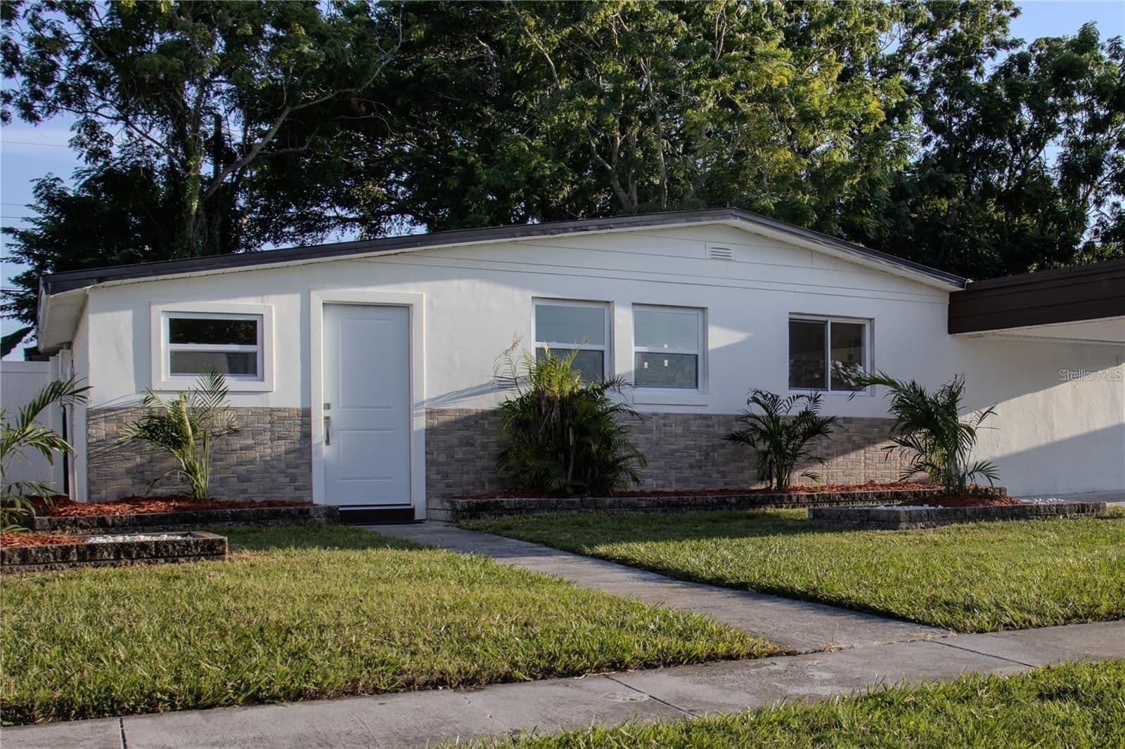 7732 LINARIA Drive, Orlando, FL 32822 2