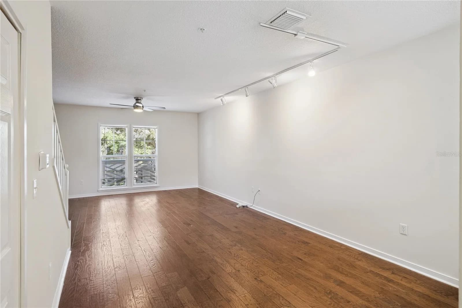 720 CELEBRATION Avenue #235 4