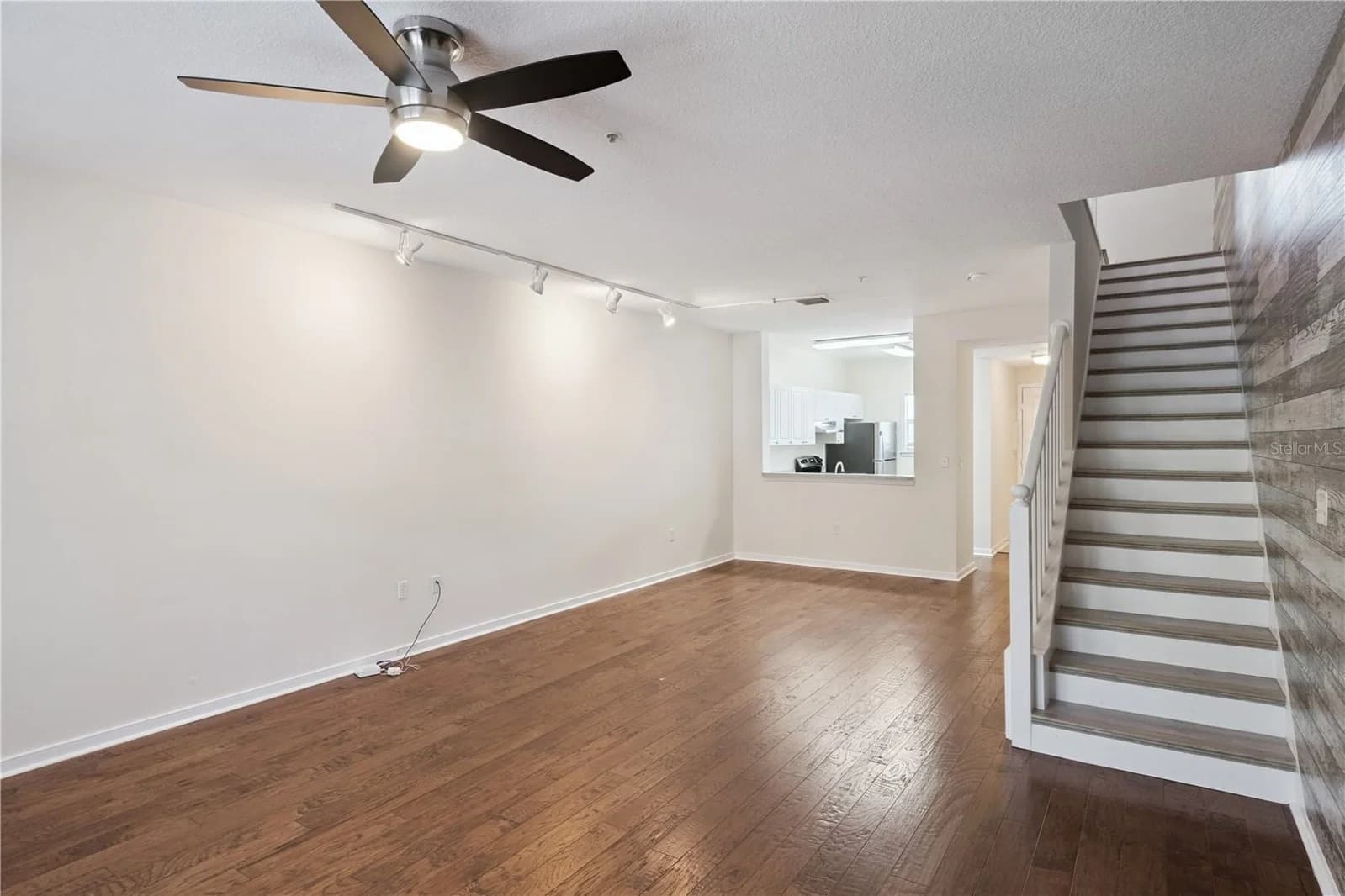 720 CELEBRATION Avenue #235 5