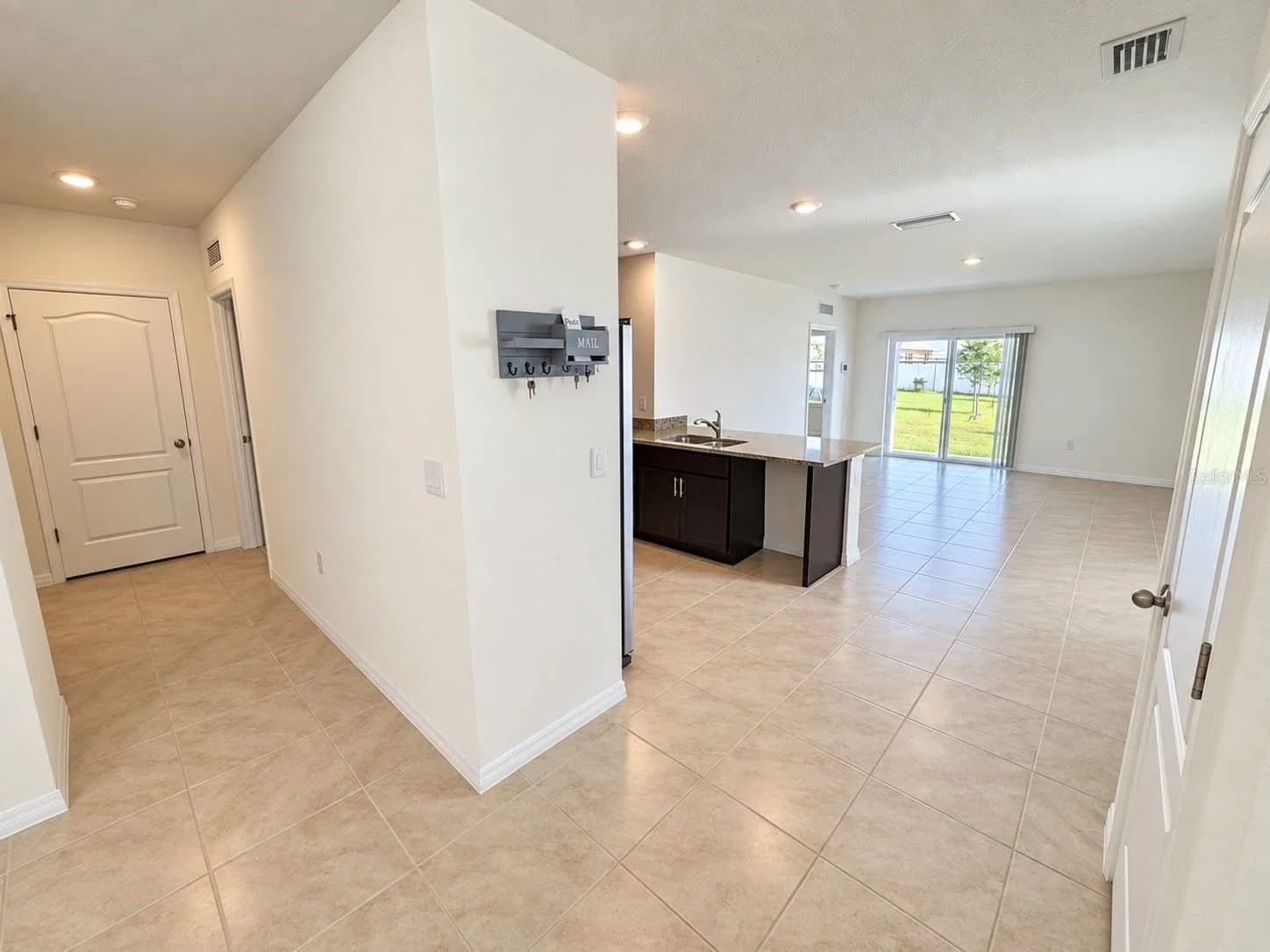 1713 SOUTHFORK Drive 4