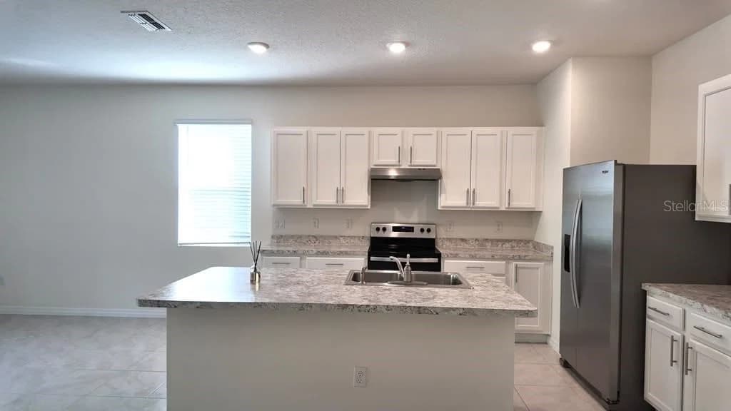 1241 YELLOW FINCH Drive 4