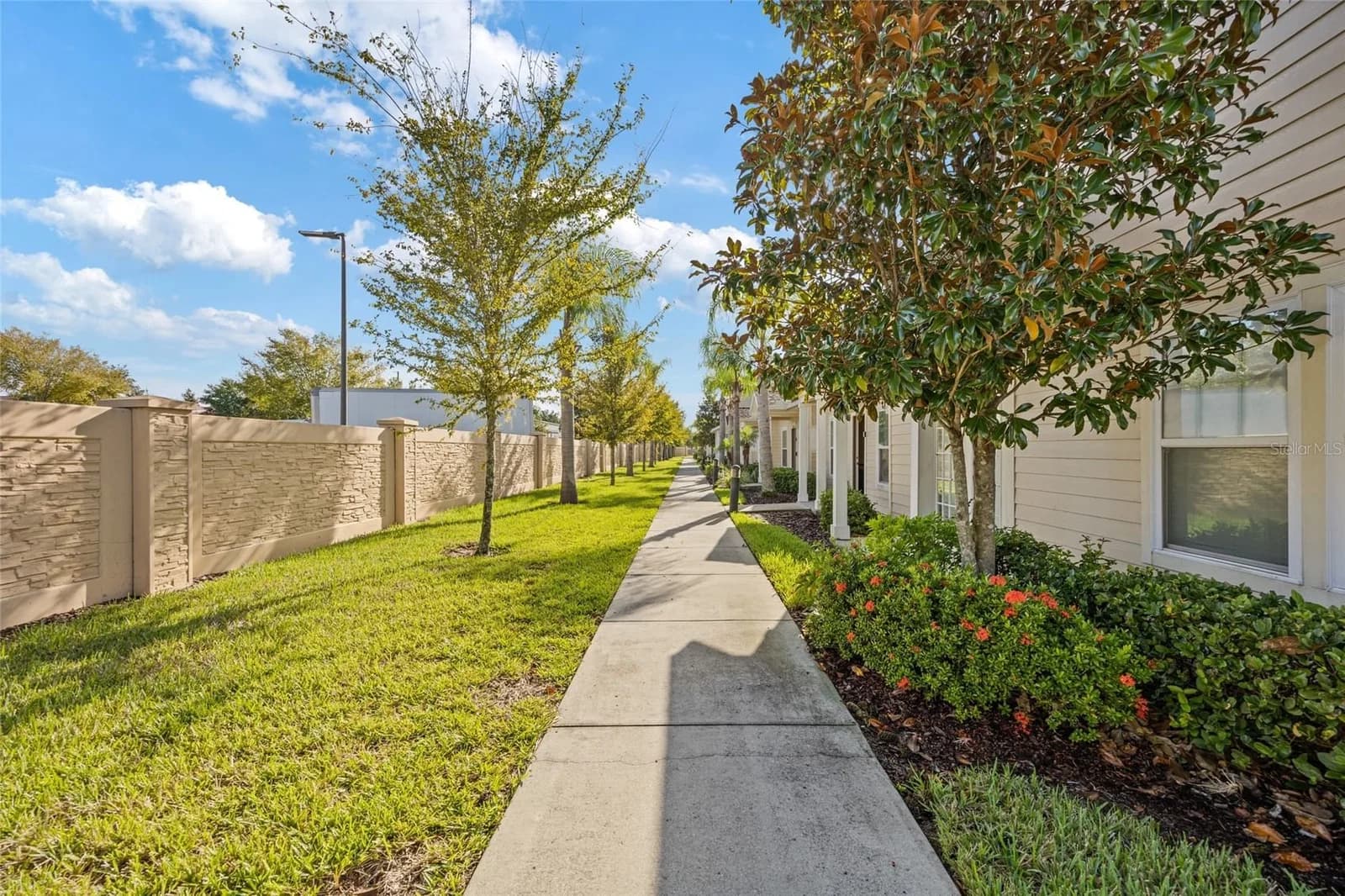 8945 SHINE, Kissimmee, FL 34747 2