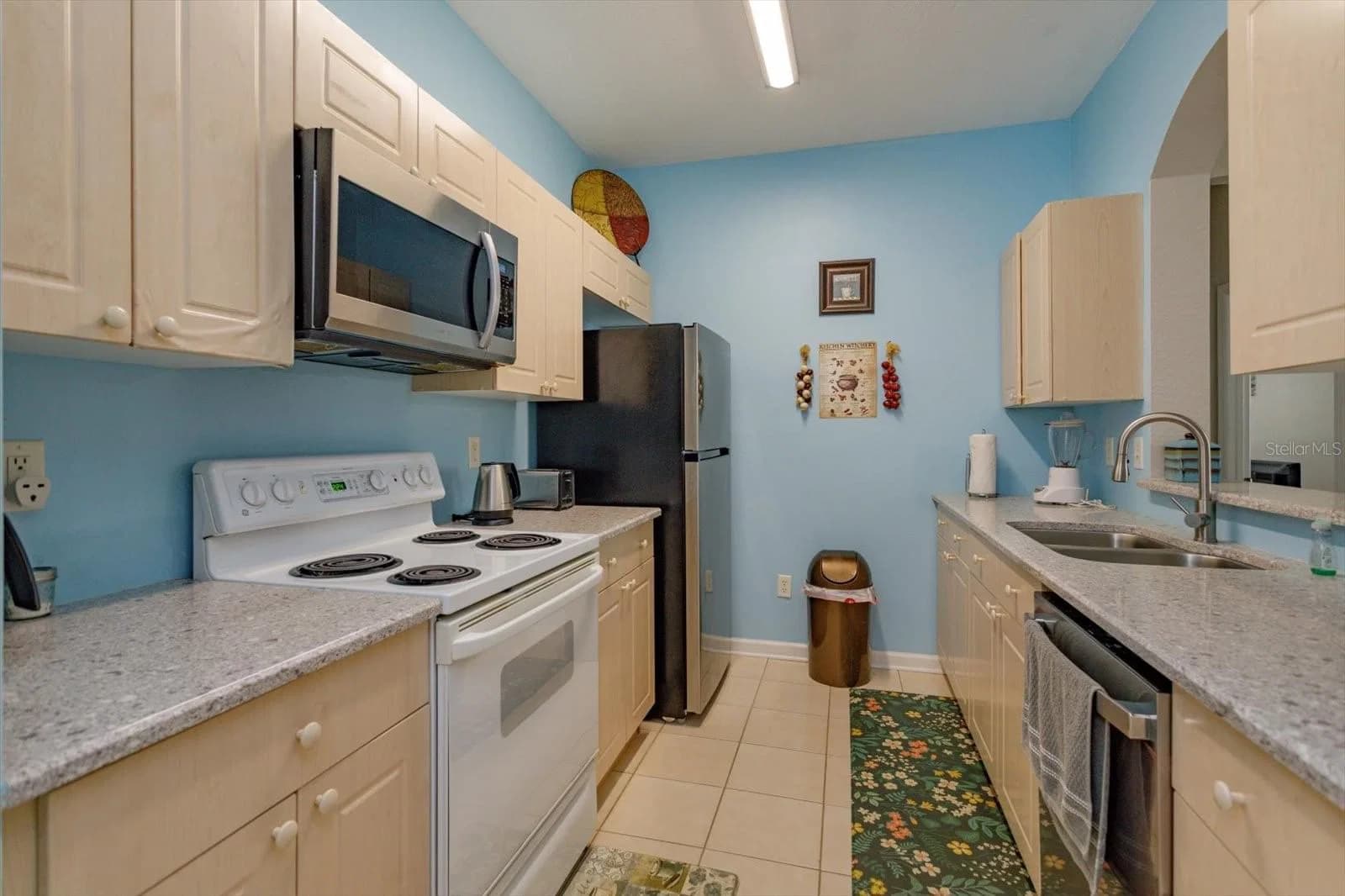 2302 SILVER PALM DR, Kissimmee, FL 34747 2