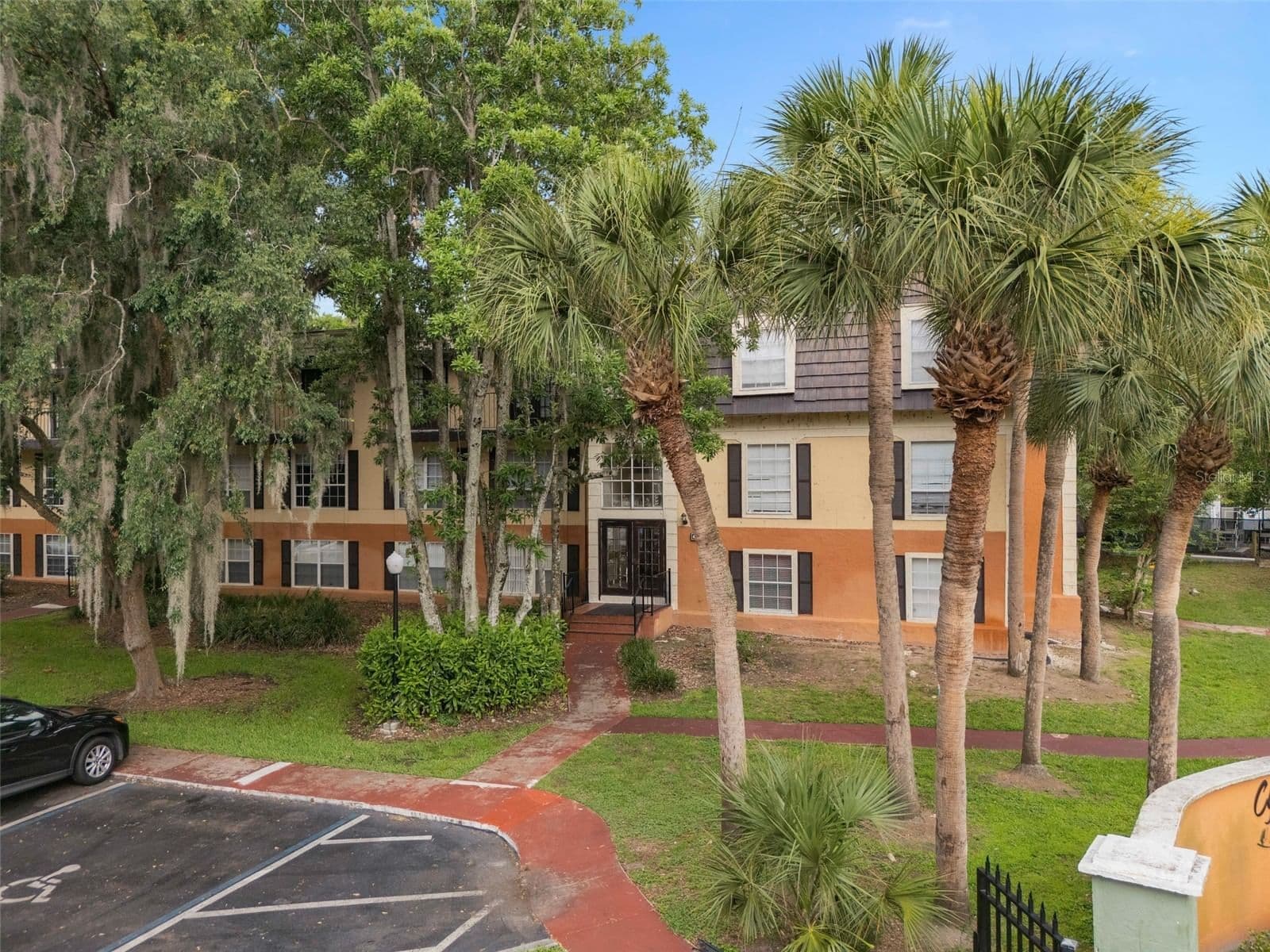 4190 VERSAILLES Drive #4190D, Orlando, FL 32808