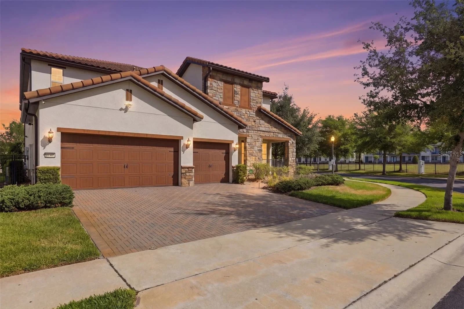 10902 CITRON OAKS Drive 4