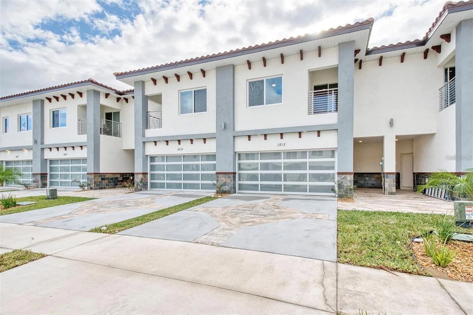 1815 BRENTWOOD 2