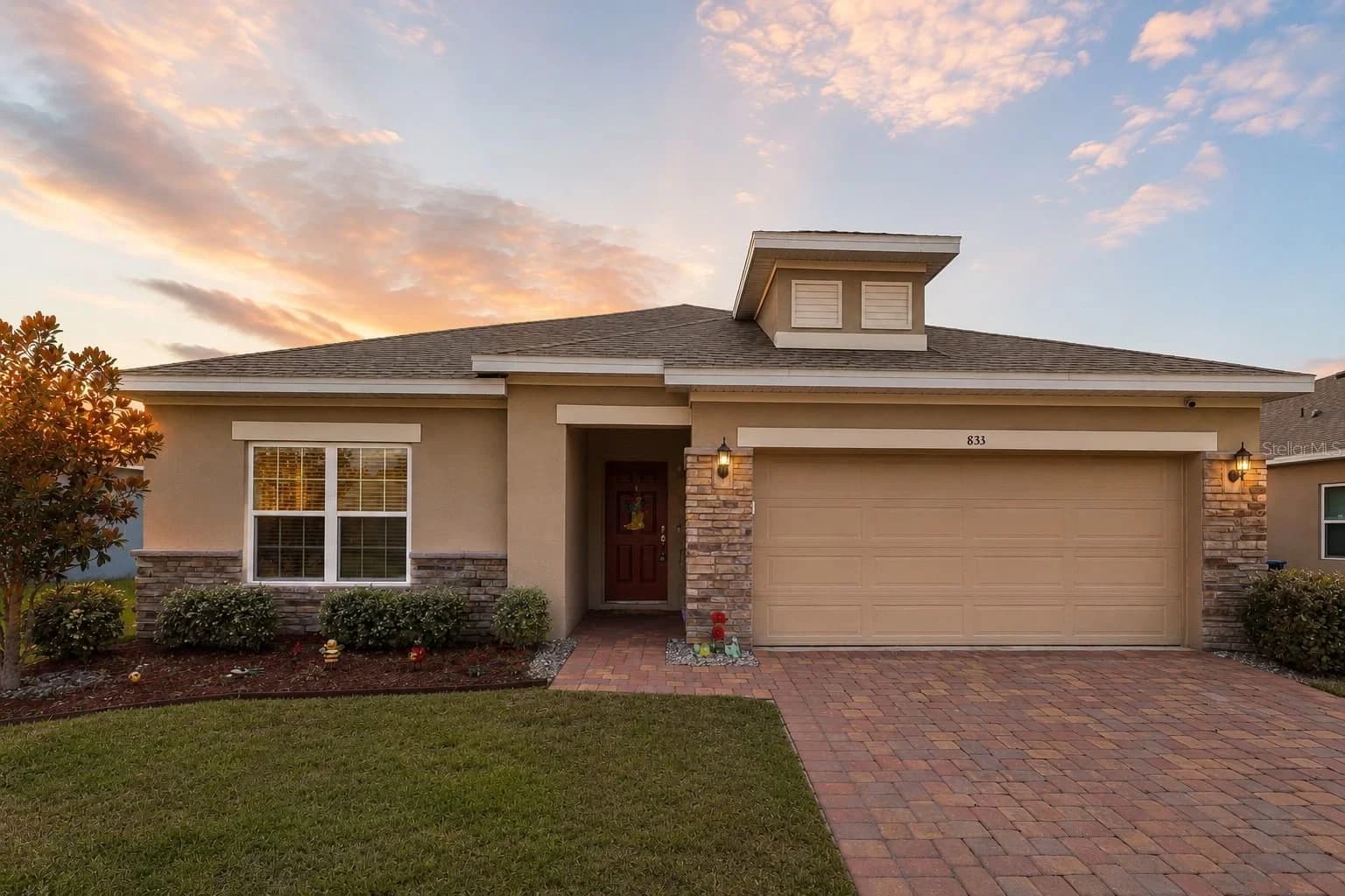 833 AVENAL, Davenport, FL 33837