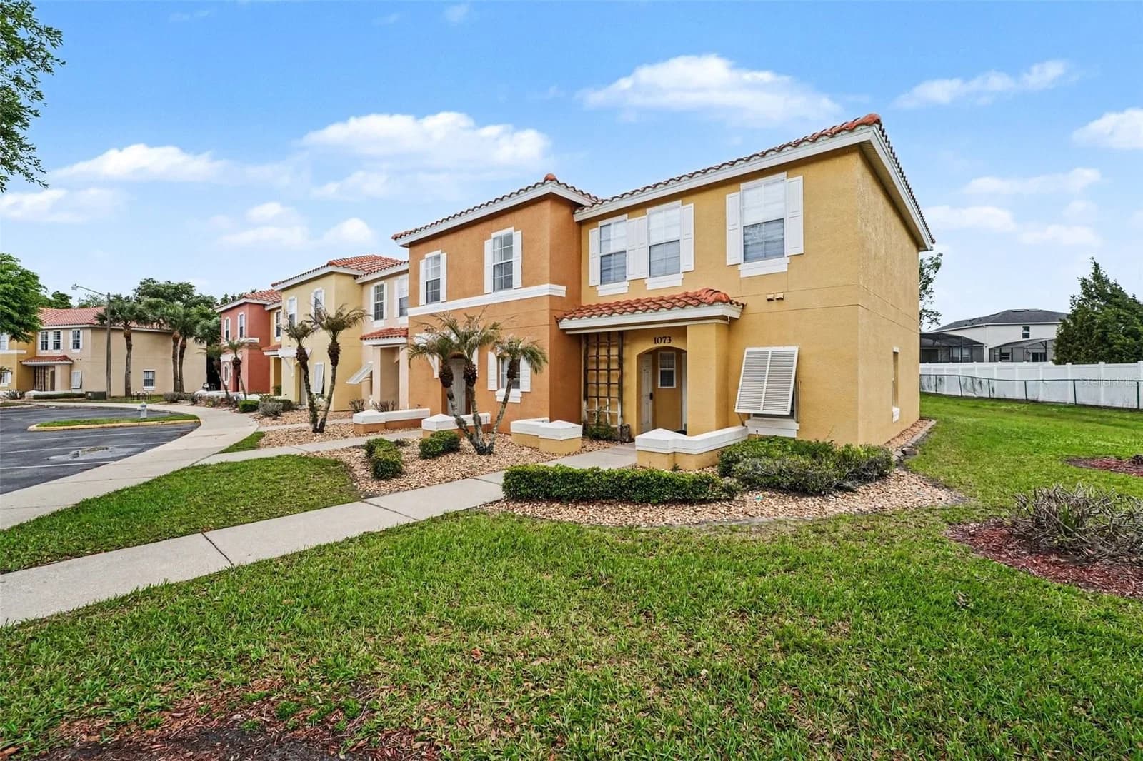 1081 PARK RIDGE 5