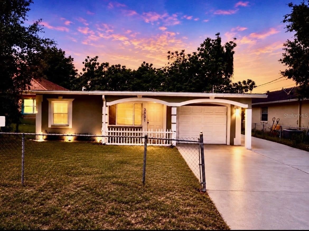 300 BUENA VISTA, Orlando, FL 32835 2
