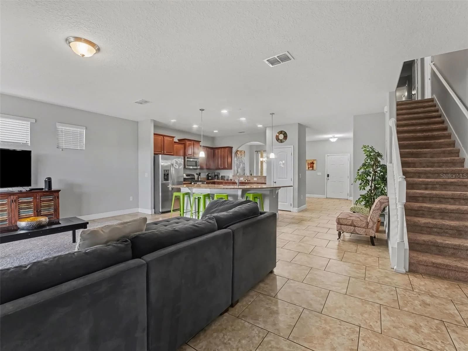 4127 OAK TREE 4