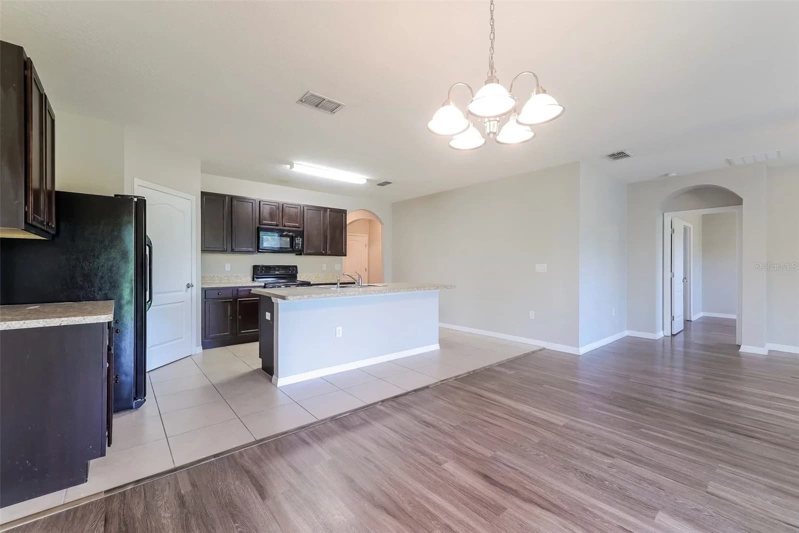 2330 SEQUOIA 3