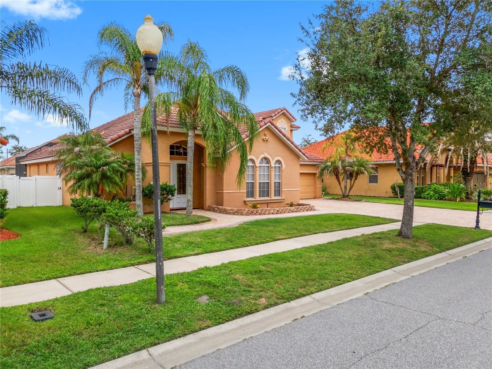 8950 TUSCAN VALLEY 5