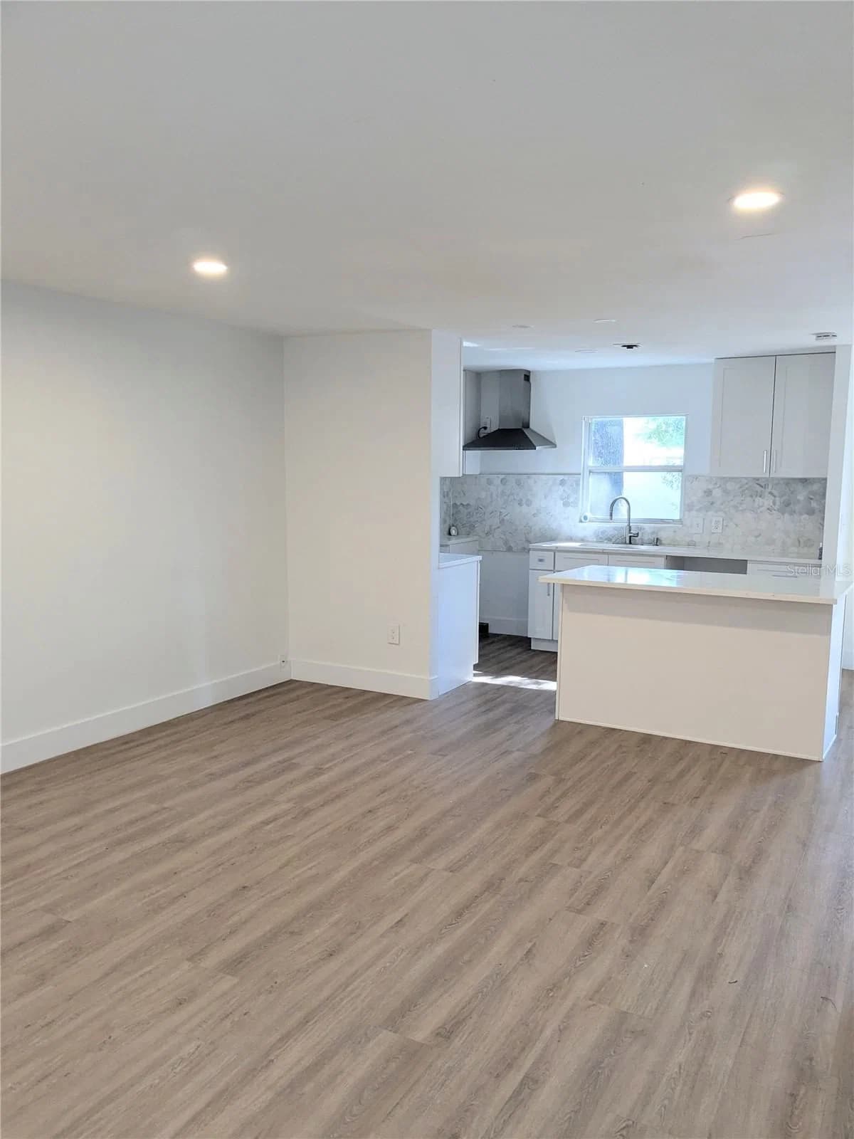 3006 ANDERSON 3