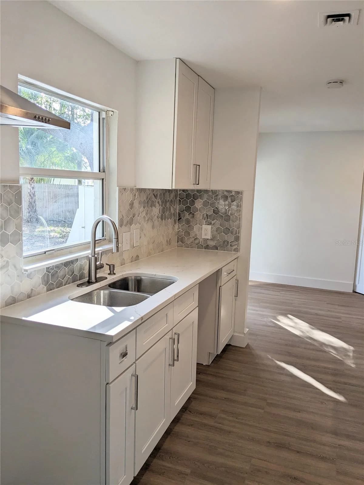 3006 ANDERSON 5