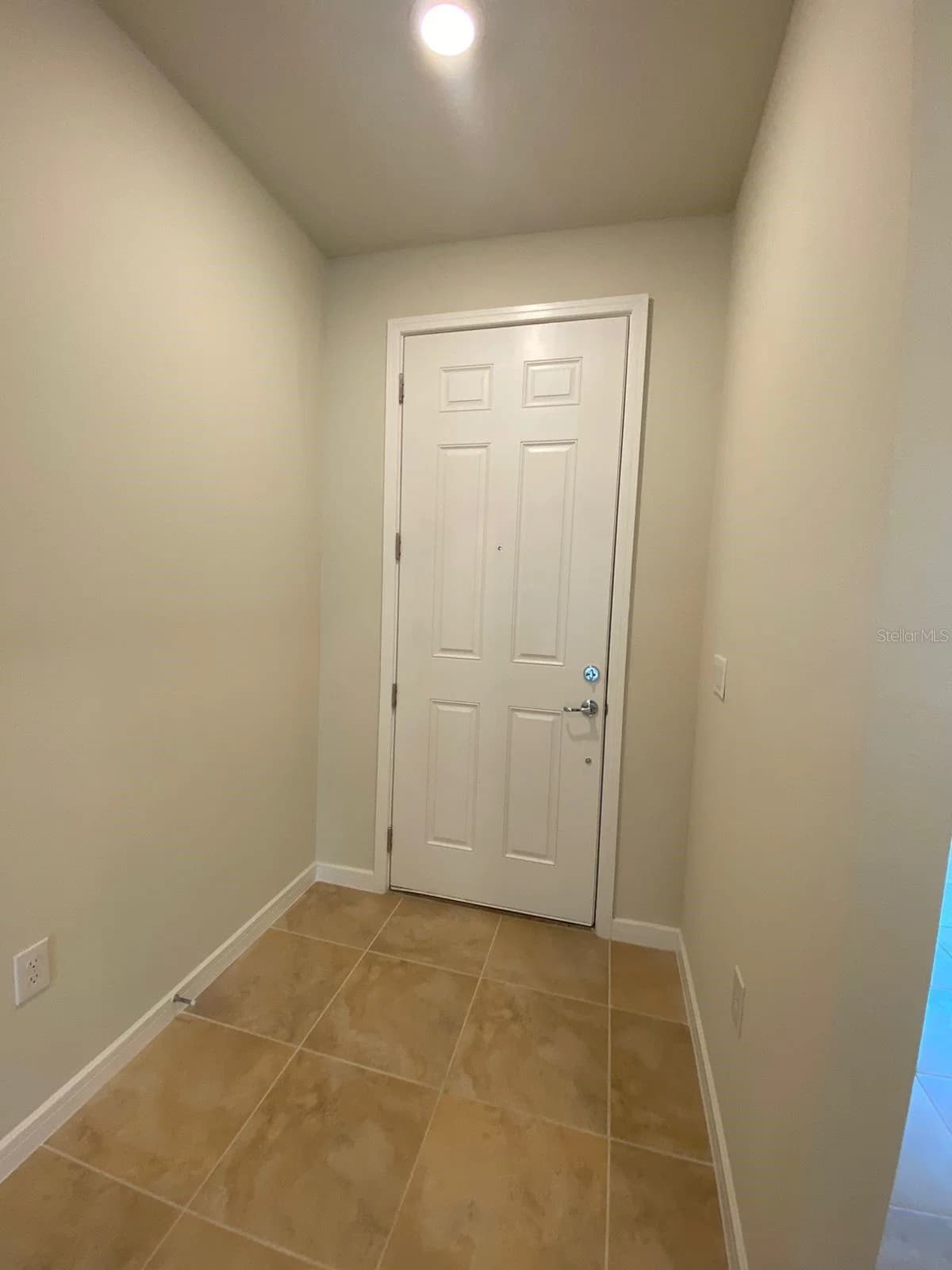 5060 SPARKLING WATER WAY 2