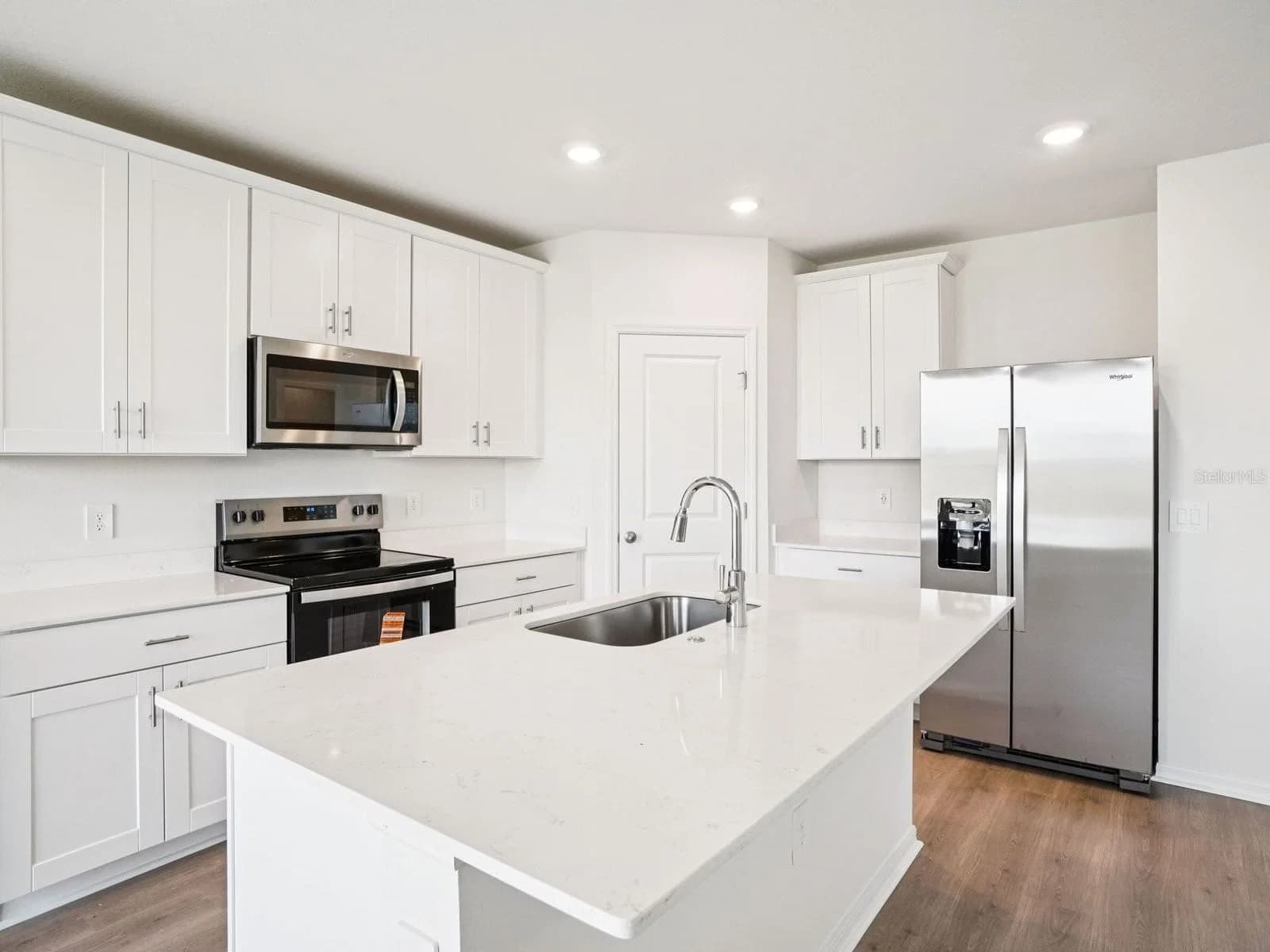 3308 ROCKS RIVER 2