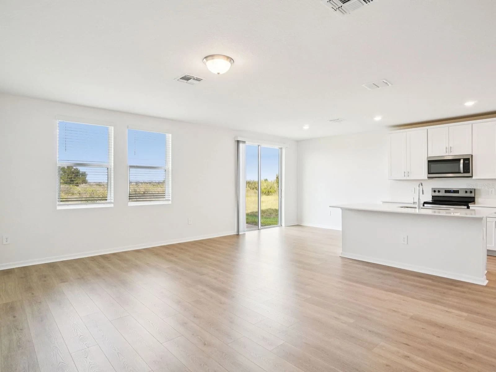 3308 ROCKS RIVER 4
