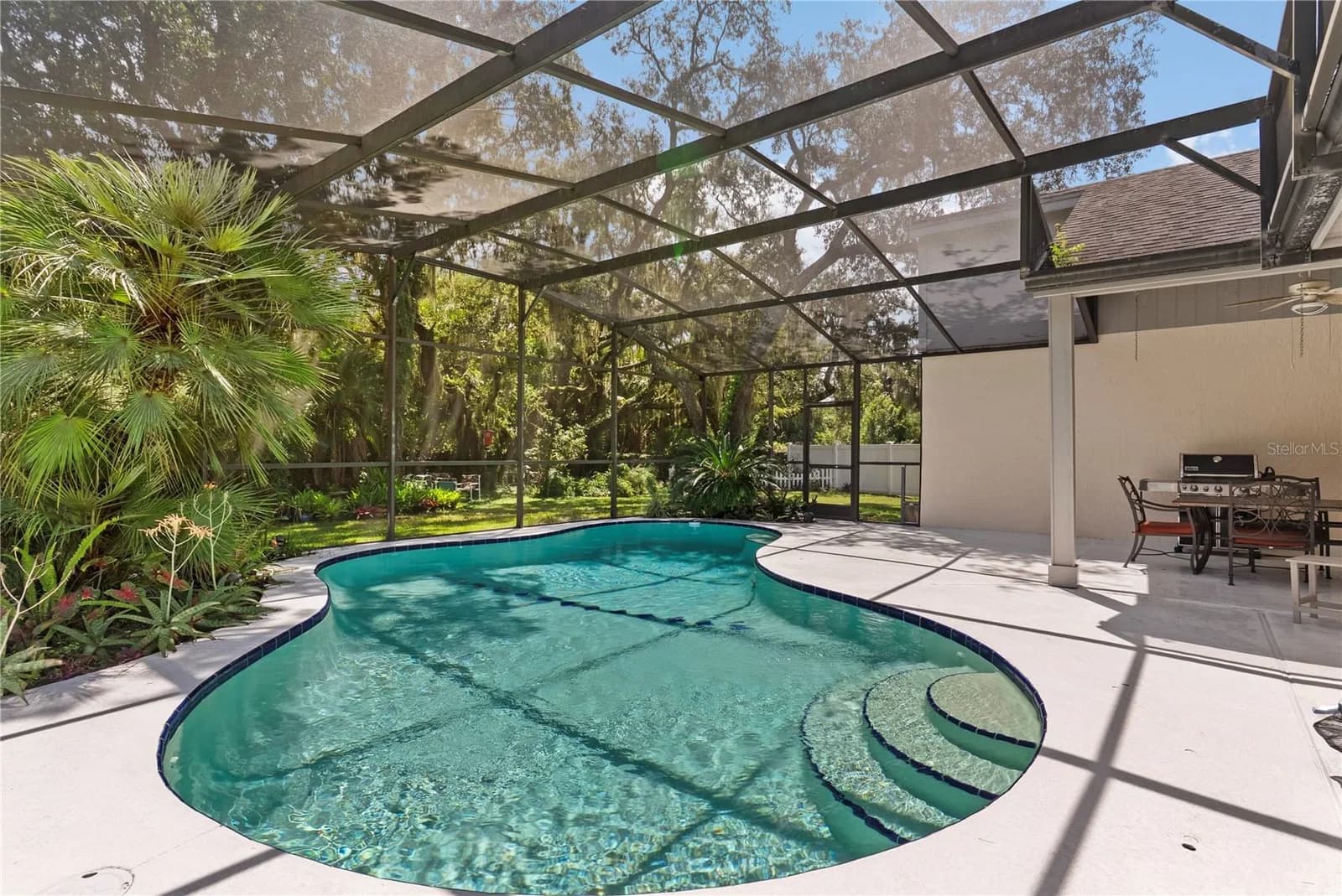 10850 DEARDEN Circle, Orlando, FL 32817 2