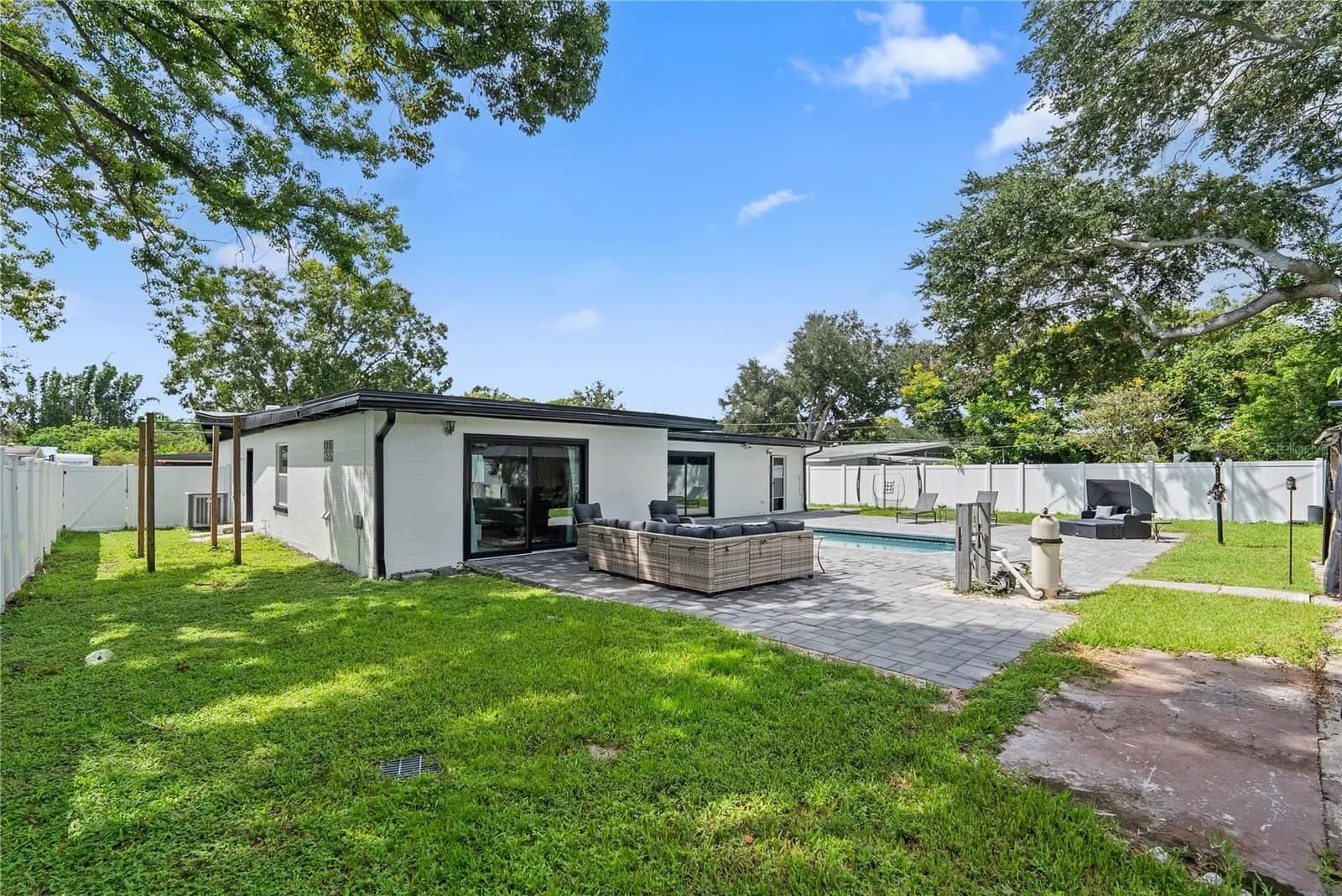 1307 BALTIMORE Drive, Orlando, FL 32810 3