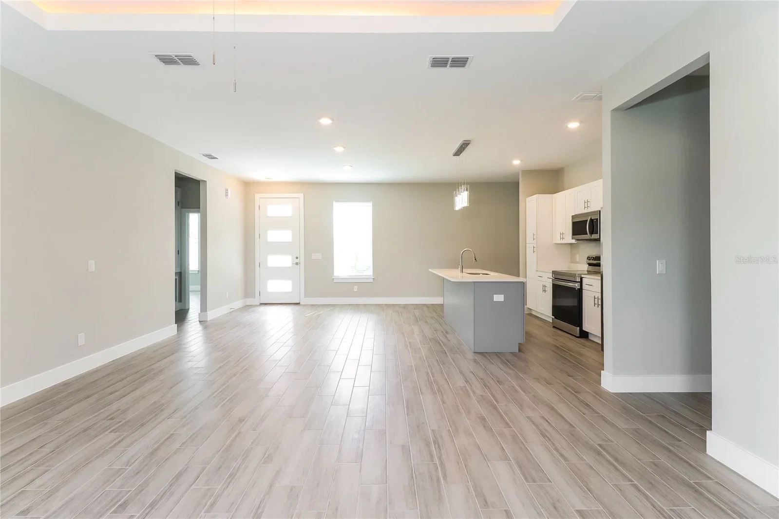 137 W ZINNIA Lane, Poinciana, FL 34759 2