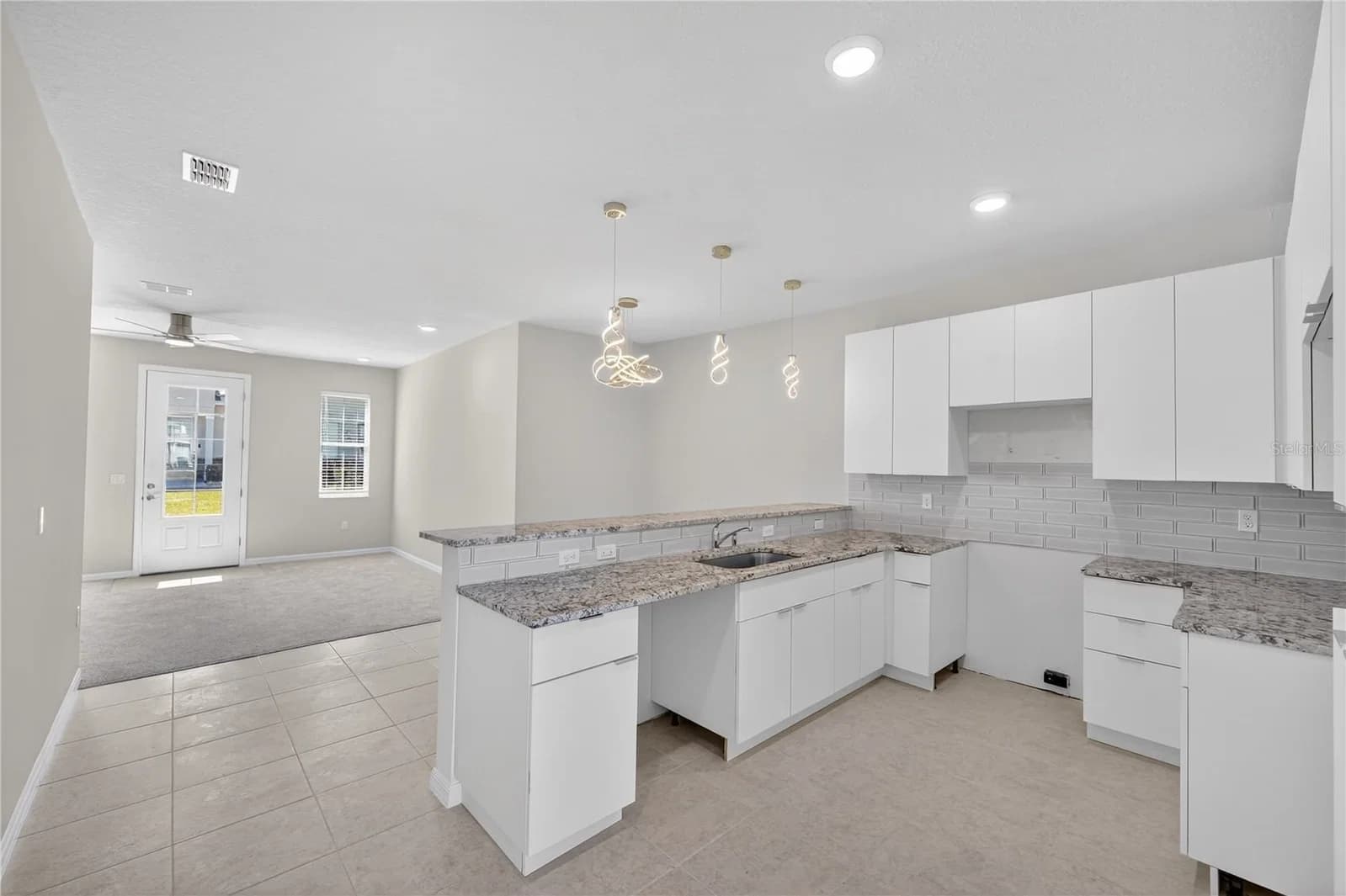 176 HOLLY VILLAGE 4