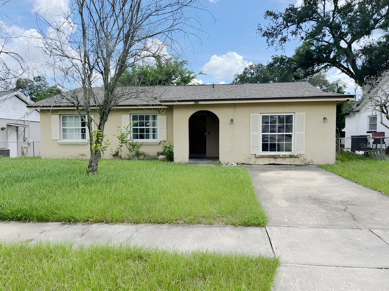 8118 ESPERANZA, Orlando, FL 32817