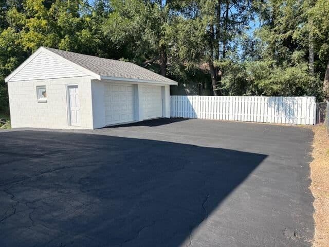 5600 Forest Home 4