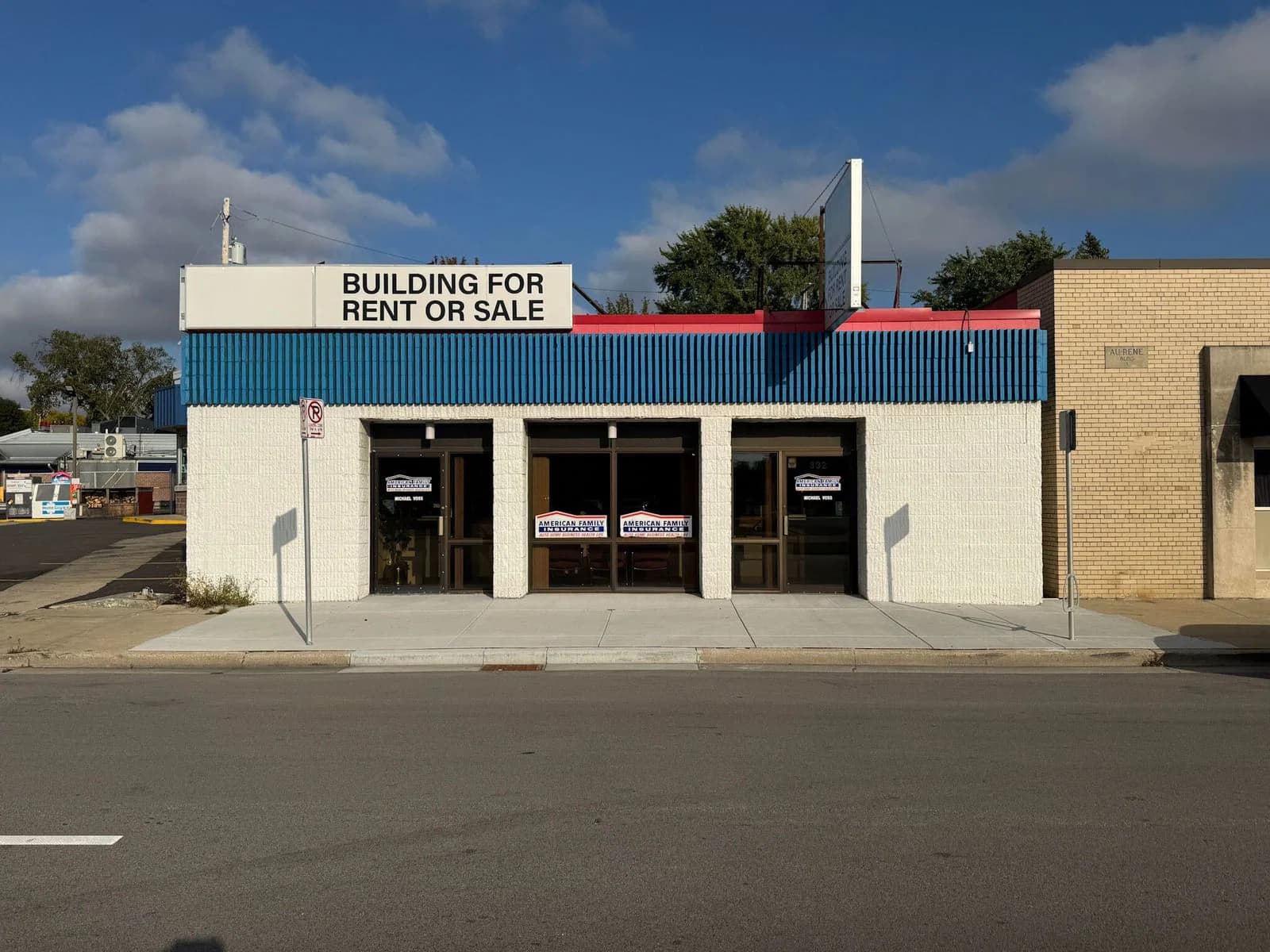 328 76th St, Milwaukee, WI 53213