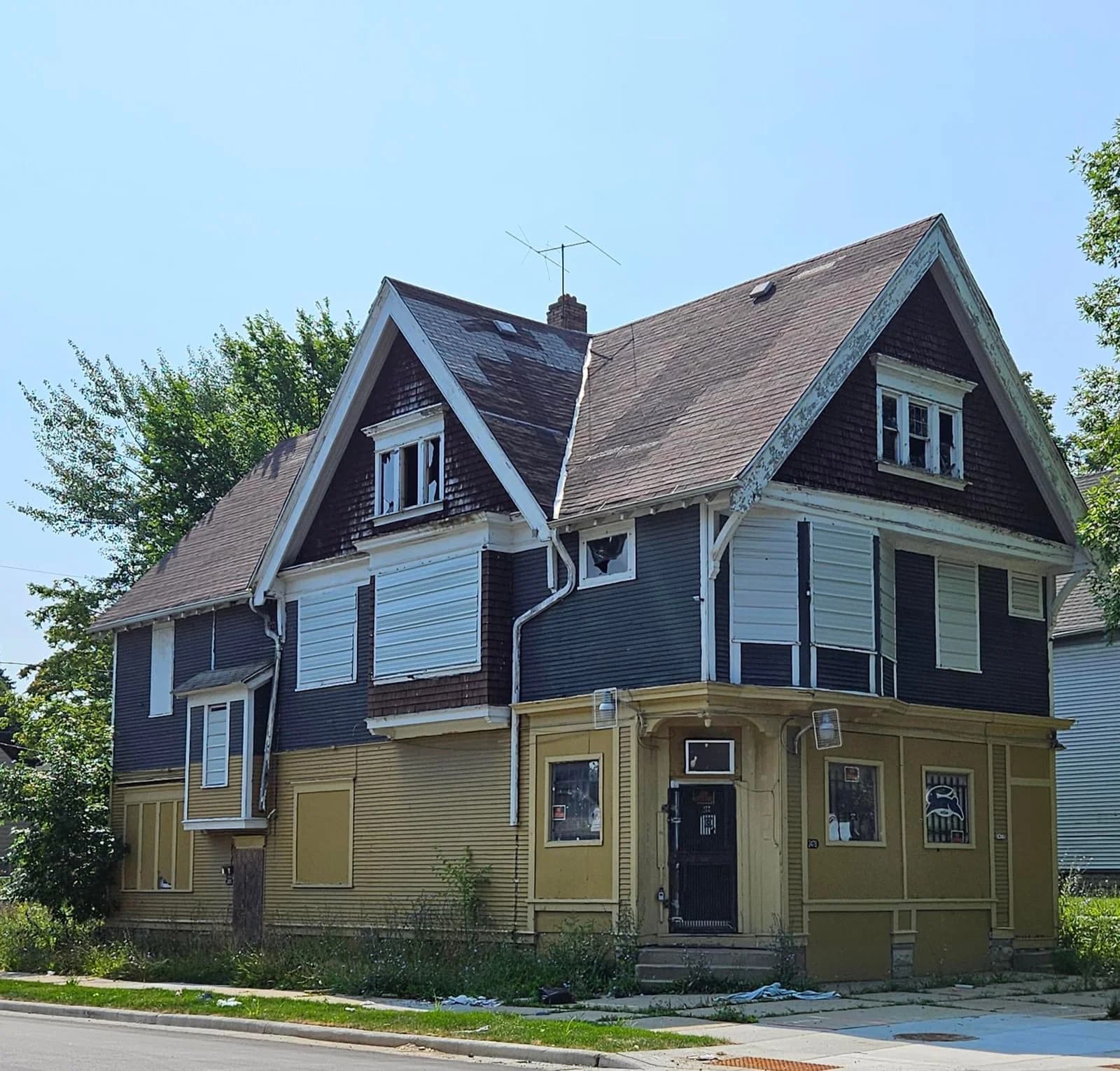 2476 38th St, Milwaukee, WI 53210