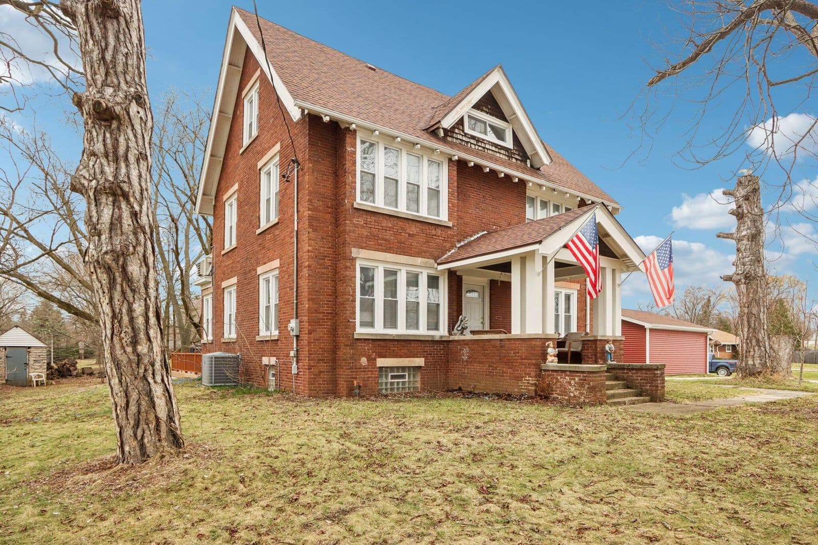 8051 Granville 5