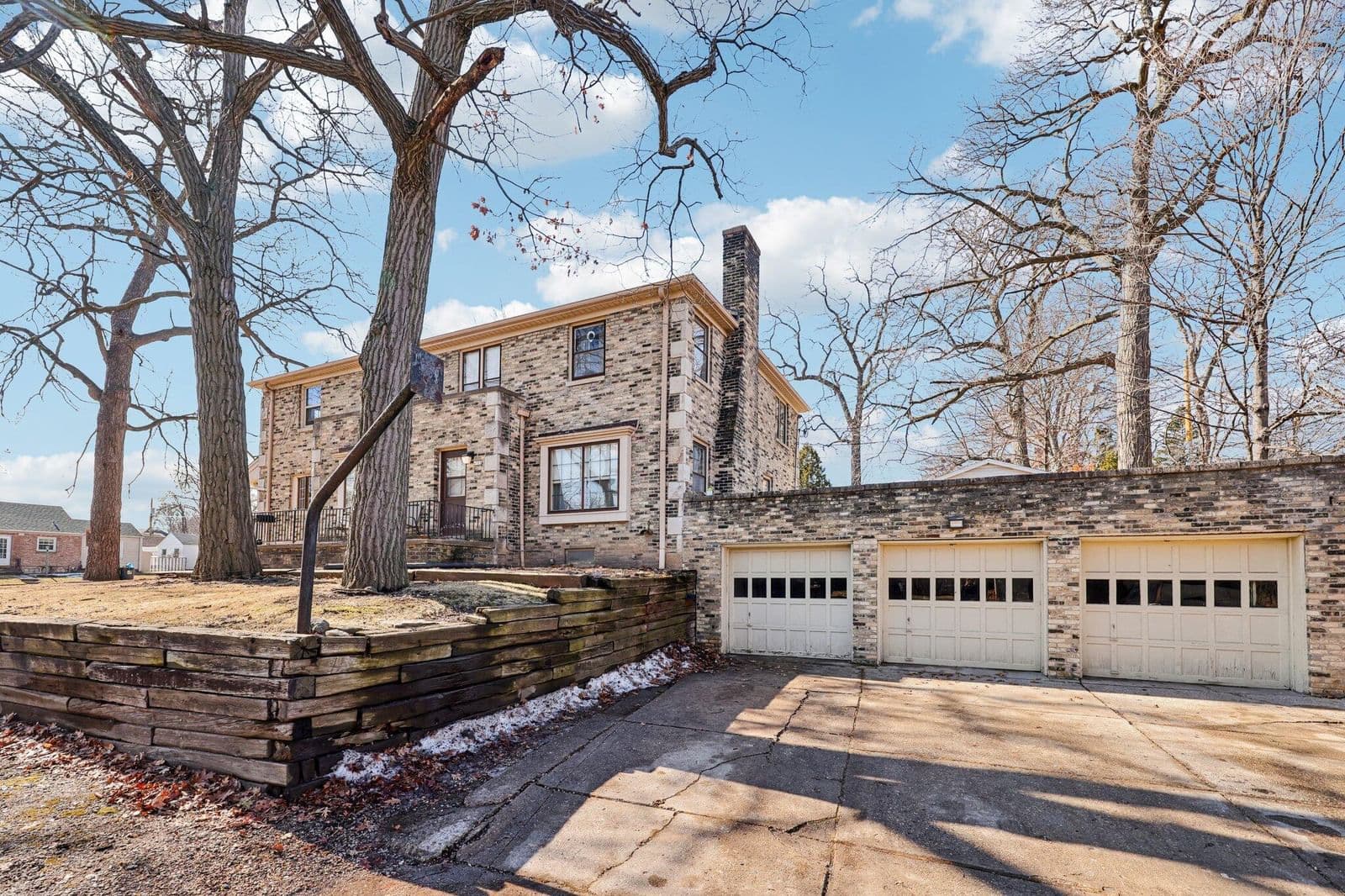 4703 Jackson Park 4