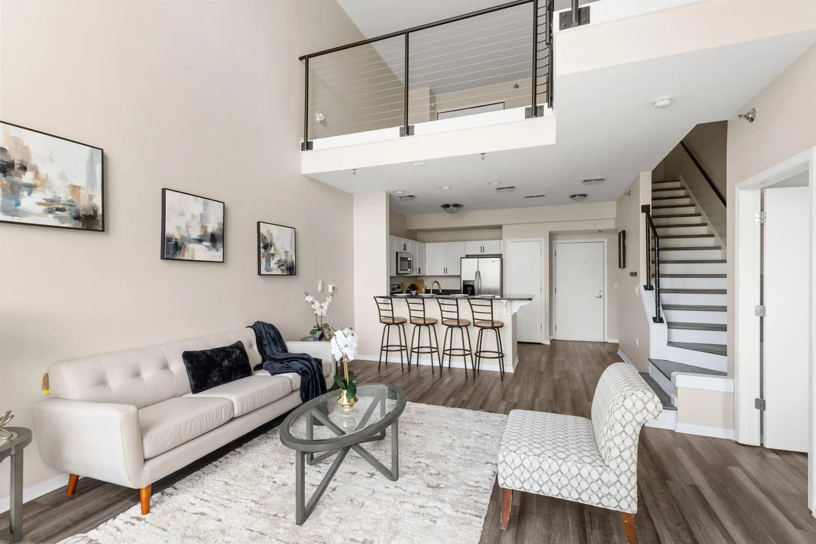 2121 Kinnickinnic 4