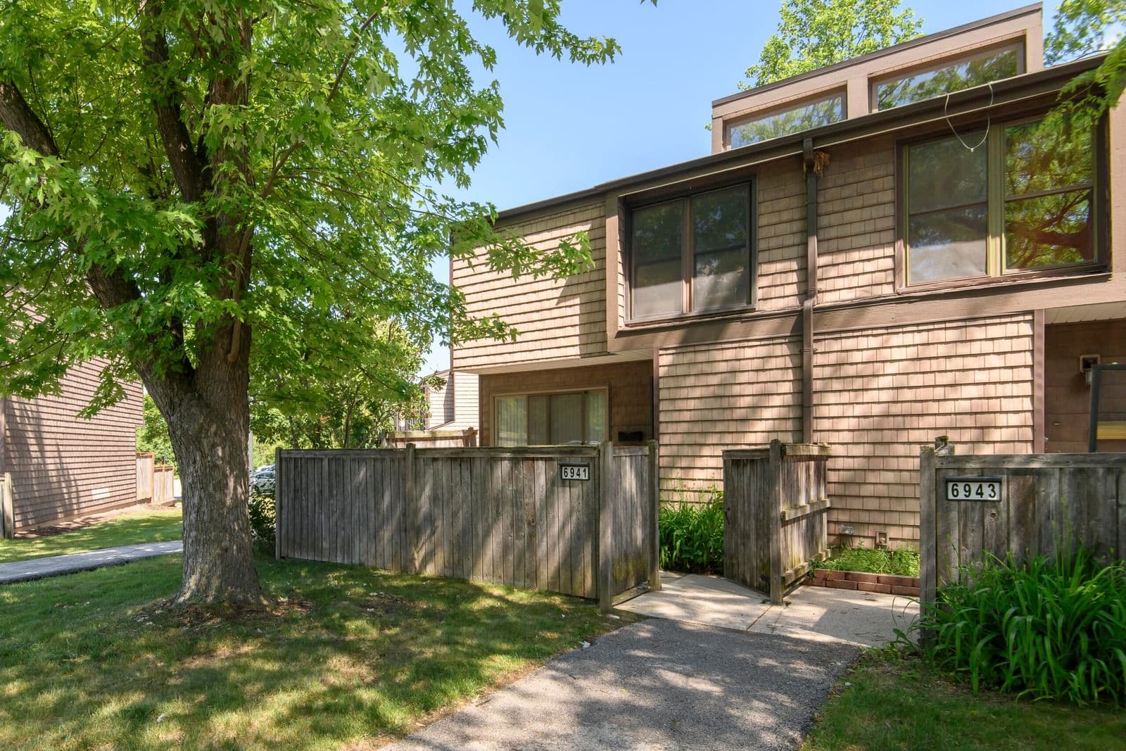6941 Glenbrook 2