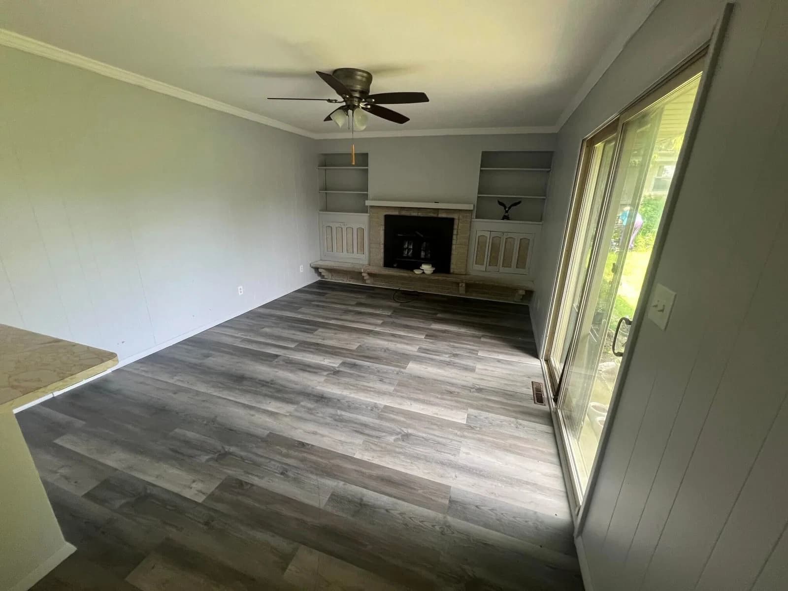 2212 Parnell 4