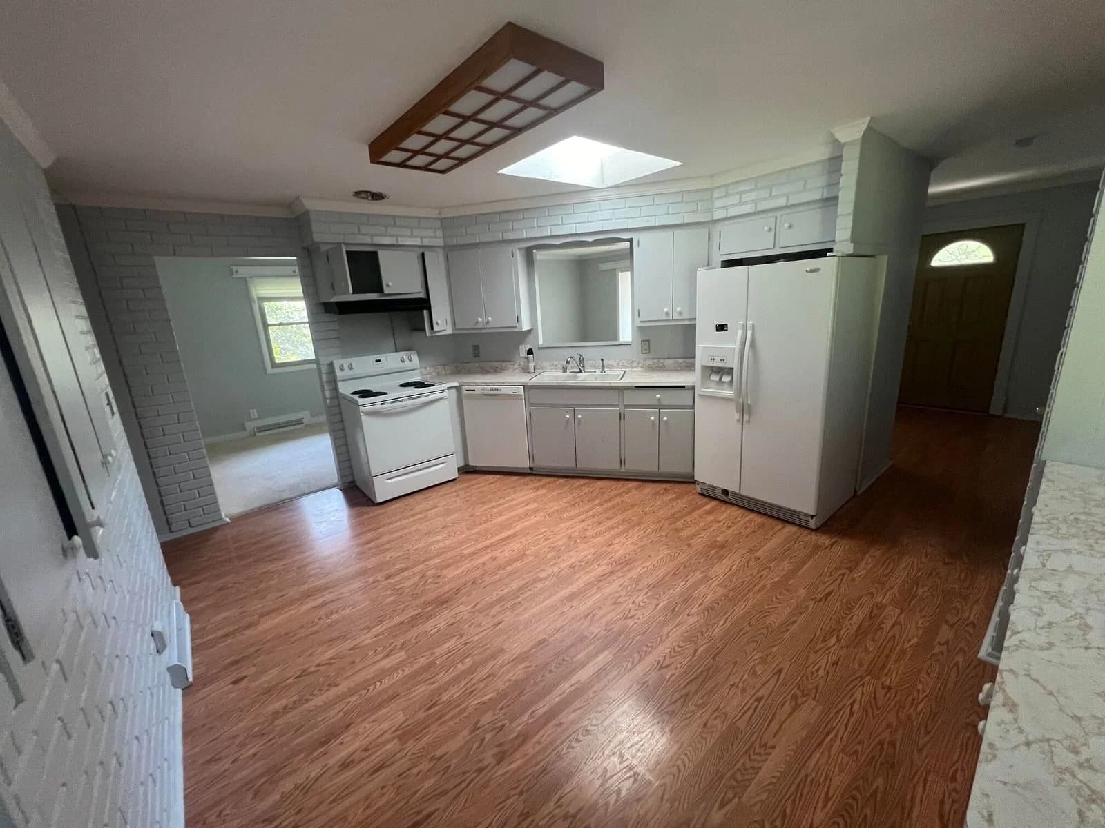 2212 Parnell 3