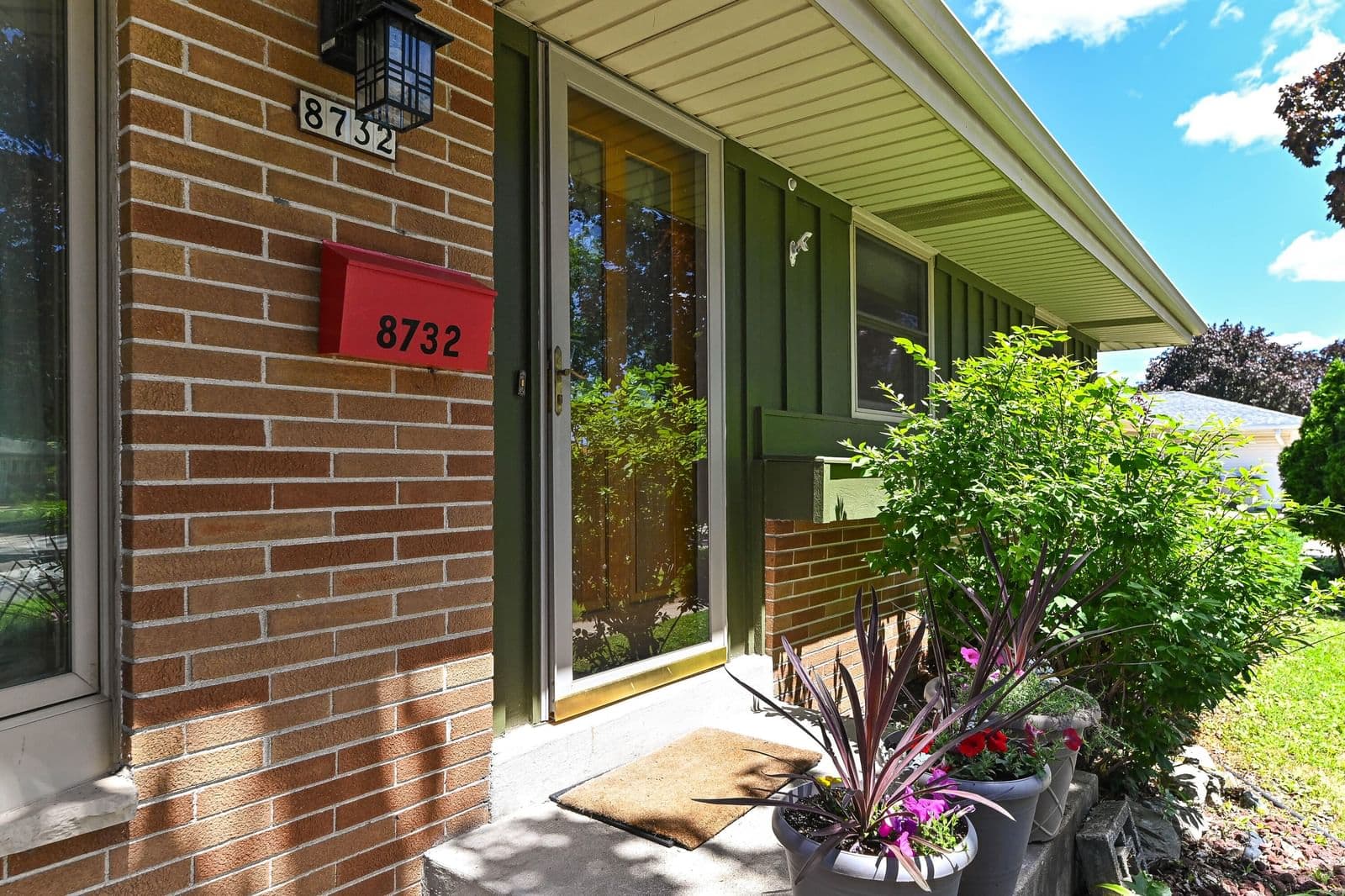 8732 Burdick 3
