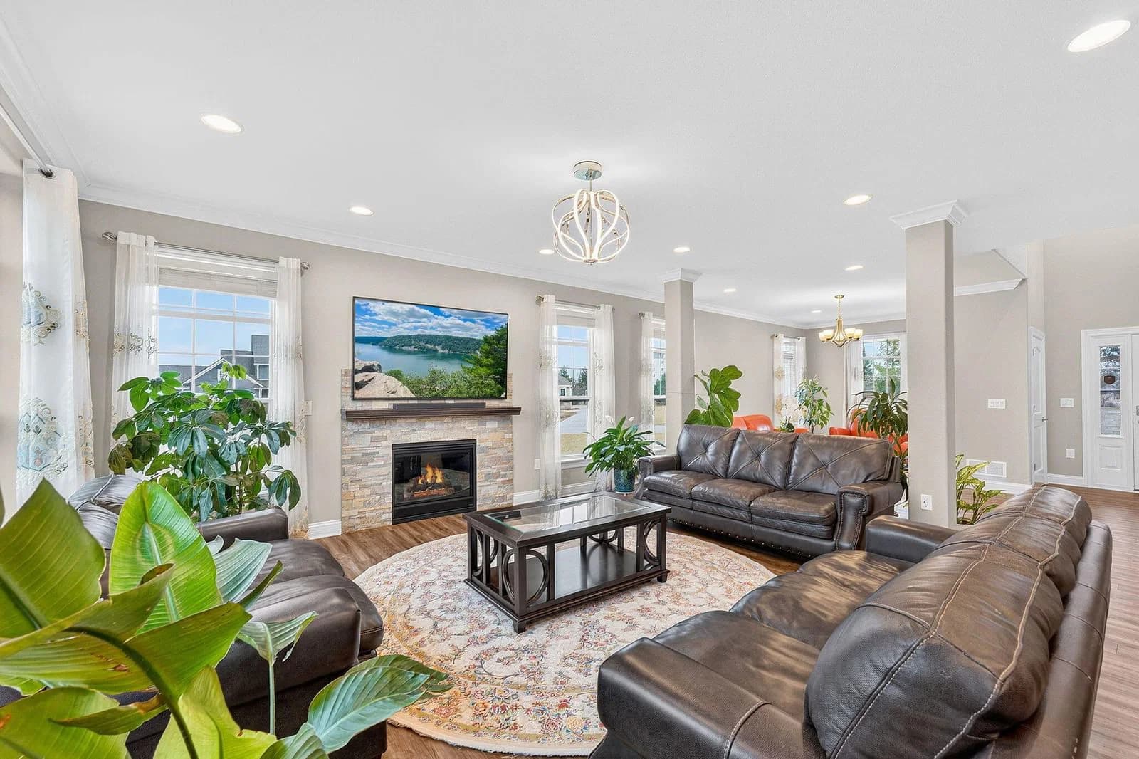 3128 Hidden Oaks 3