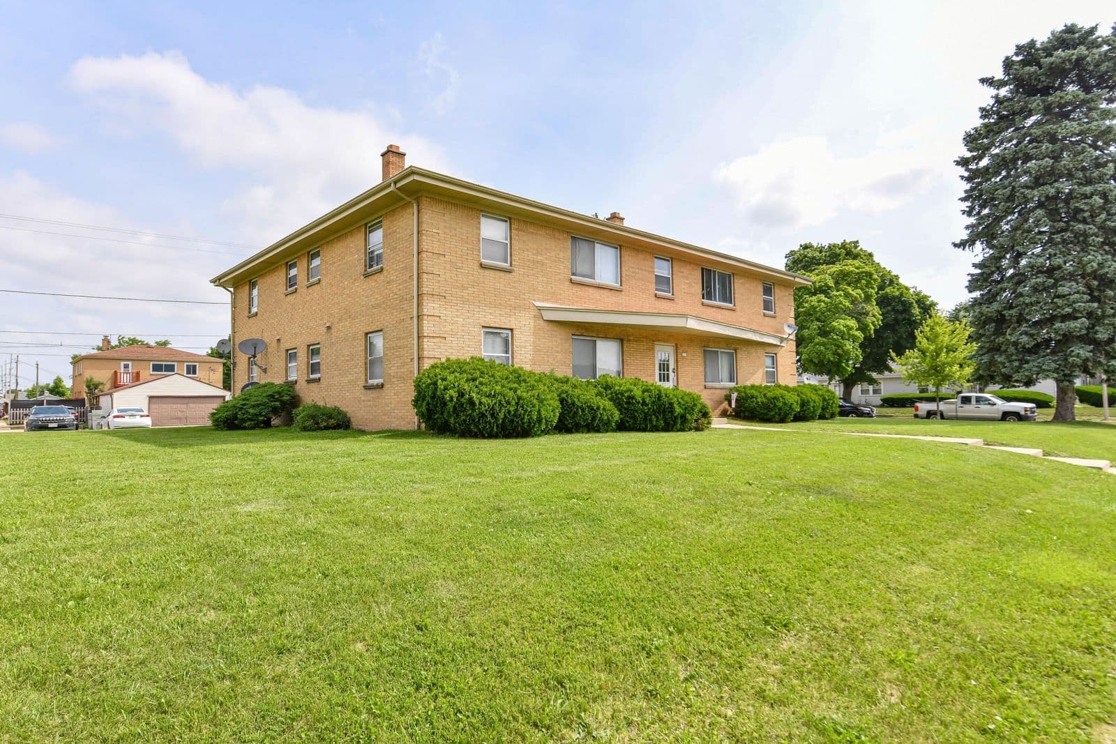 2410 Howard 3