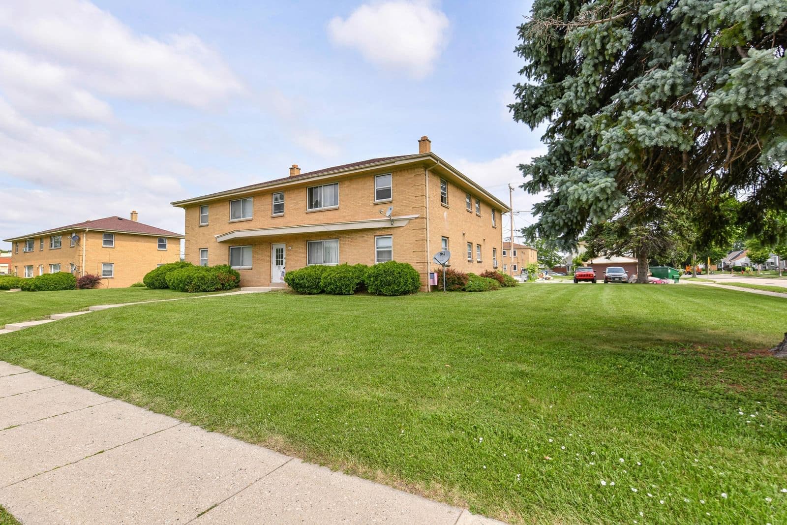 2410 Howard 2