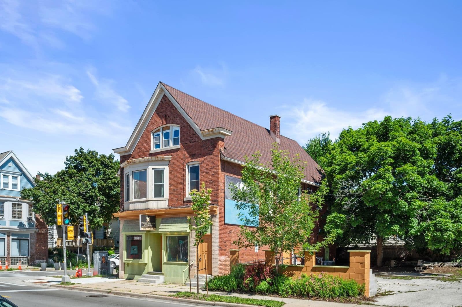 800 Locust 3
