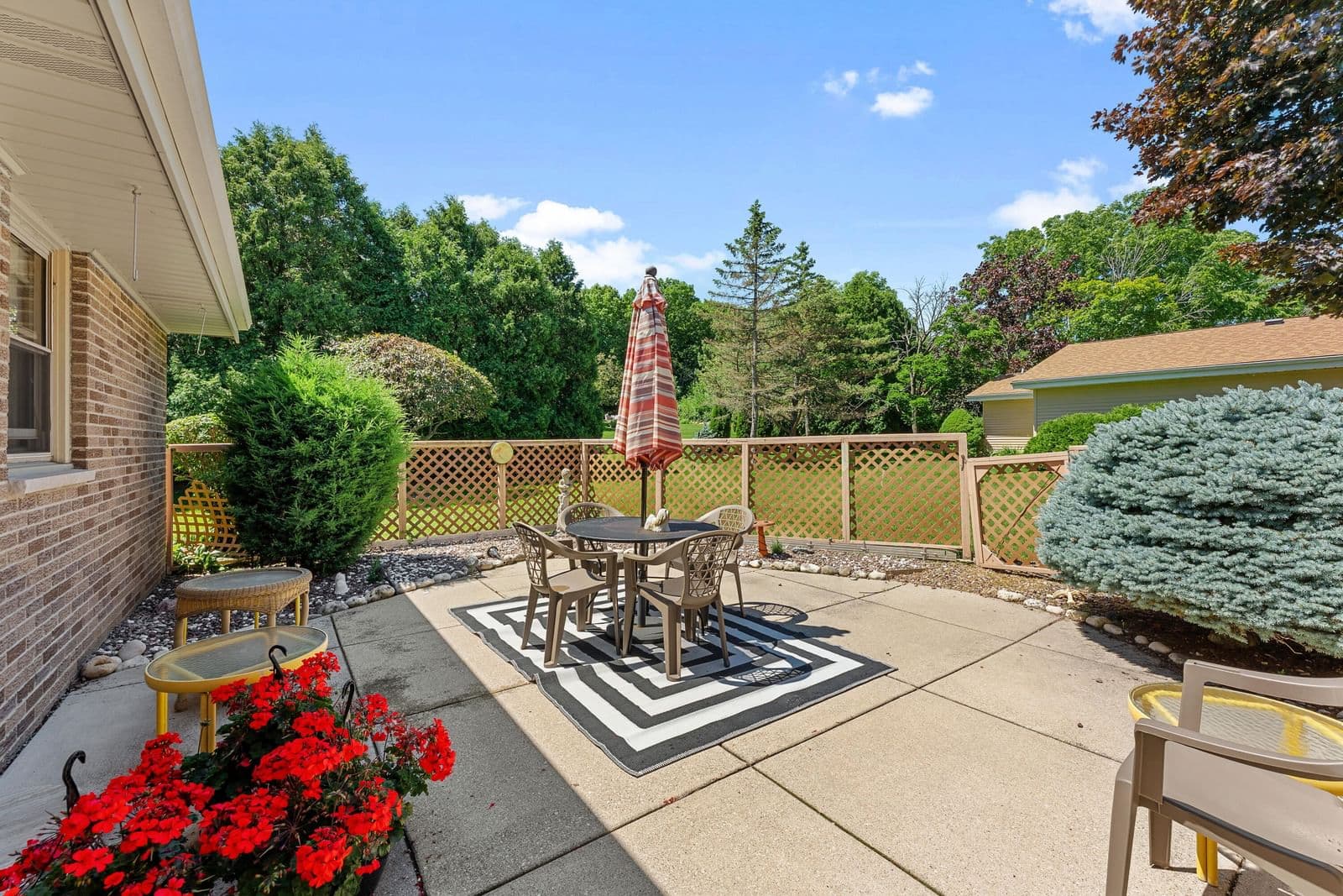4821 Clayton Crest 3
