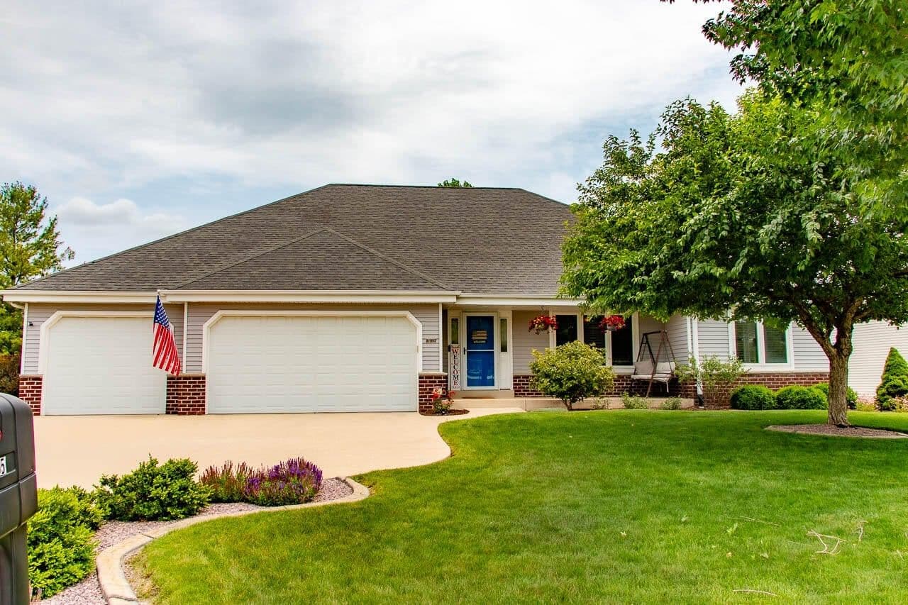 8160 Lakeview 2