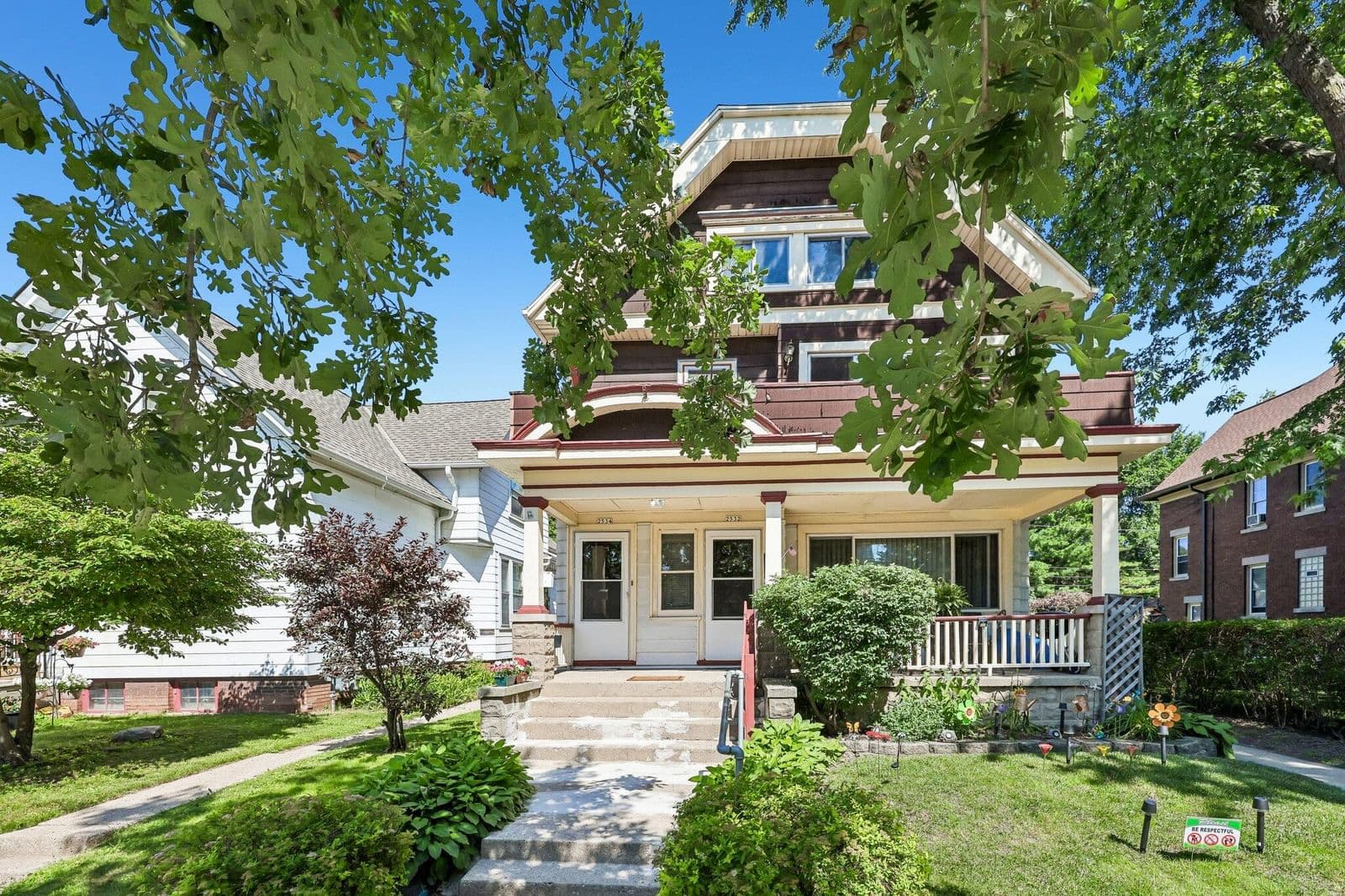 2532 Humboldt 3