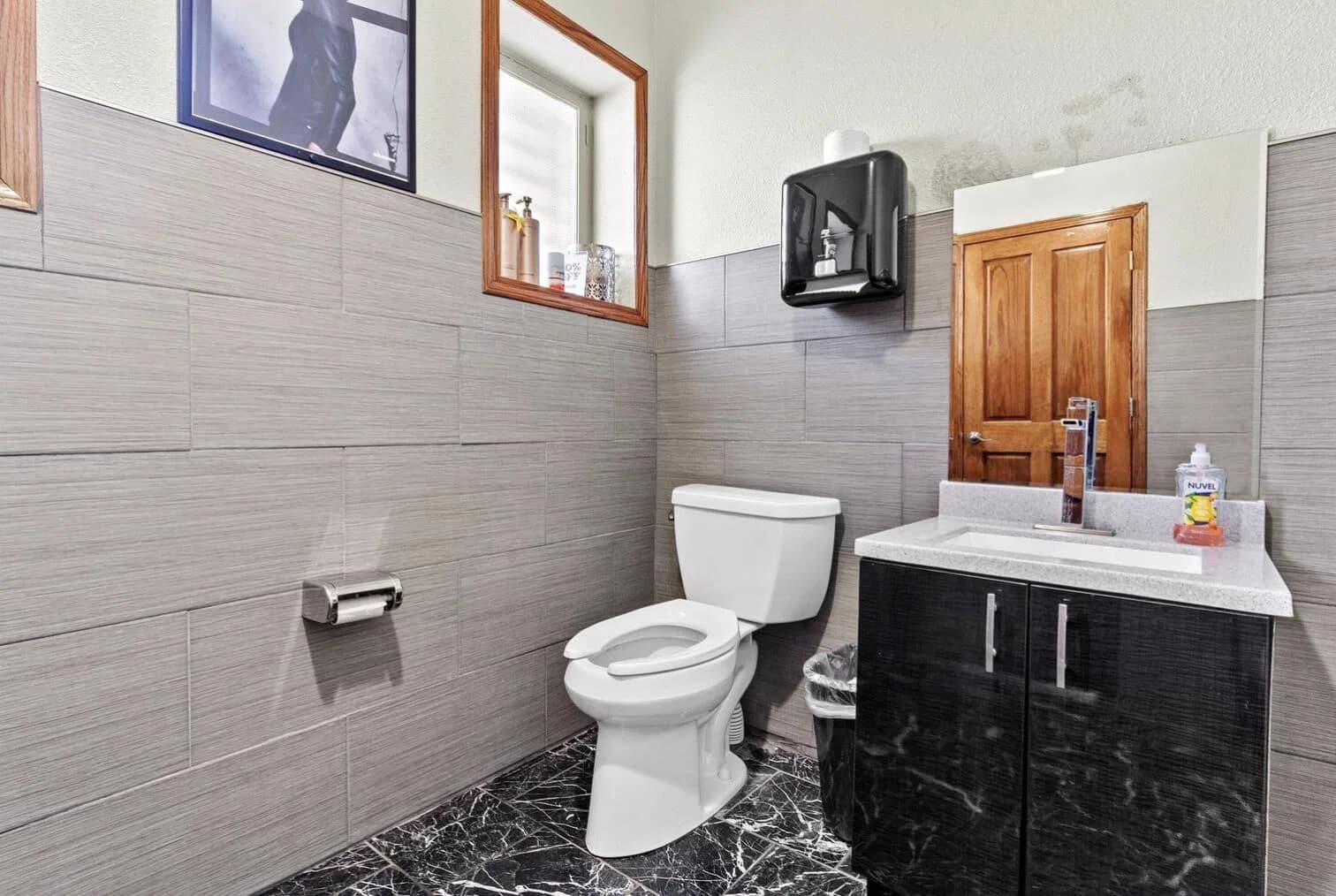 3041 Oakland 5