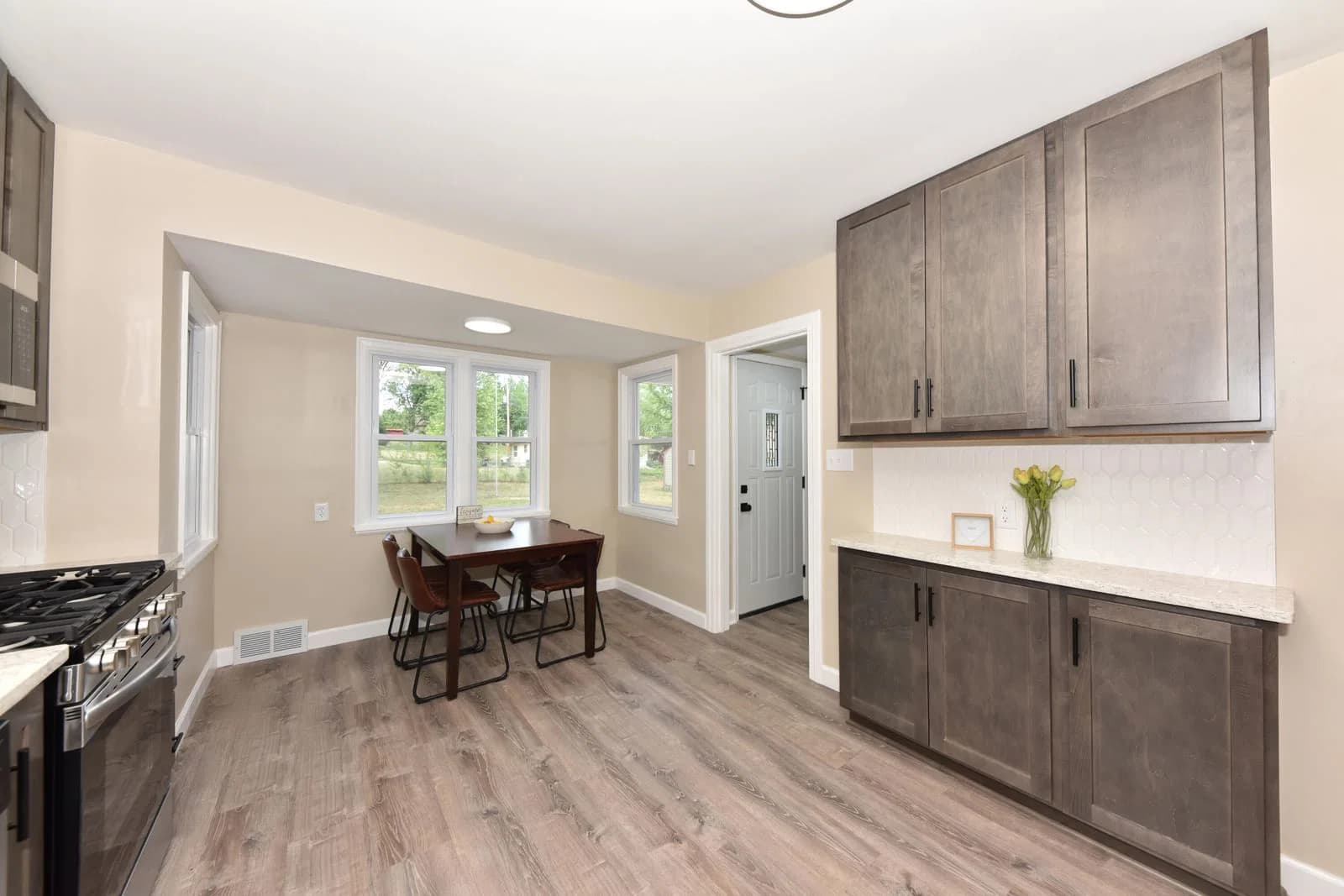 4212 Clinton 3