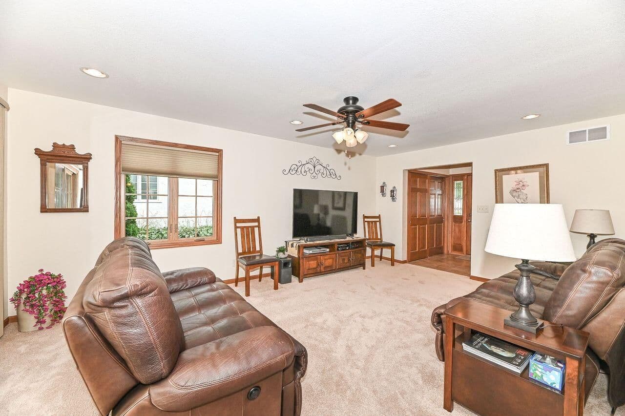 7436 Tuckaway Creek 3