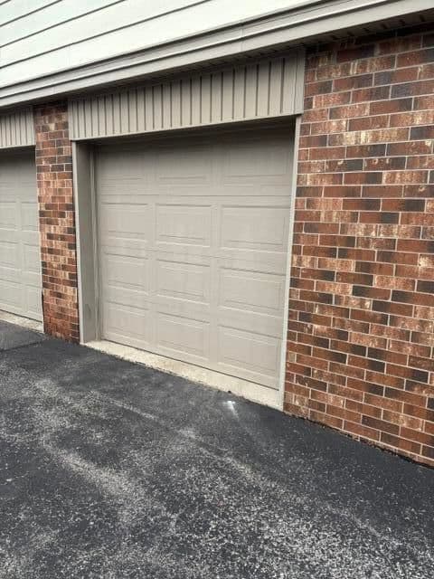 9442 Maple 3