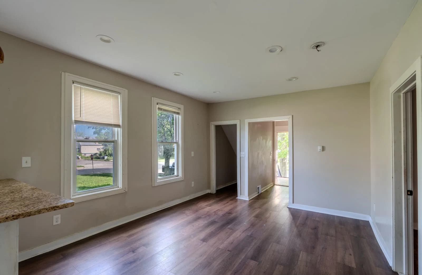 908 Hadley 4